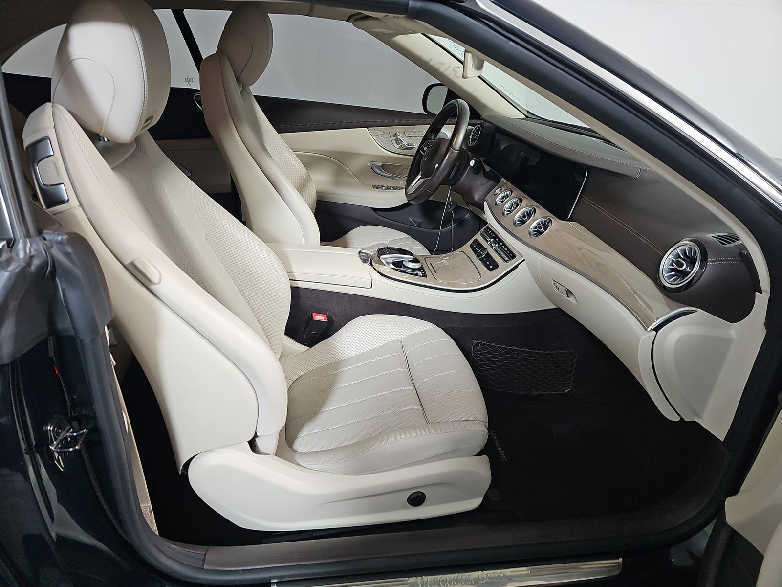 MERCEDES-BENZ E-CLASS - 9