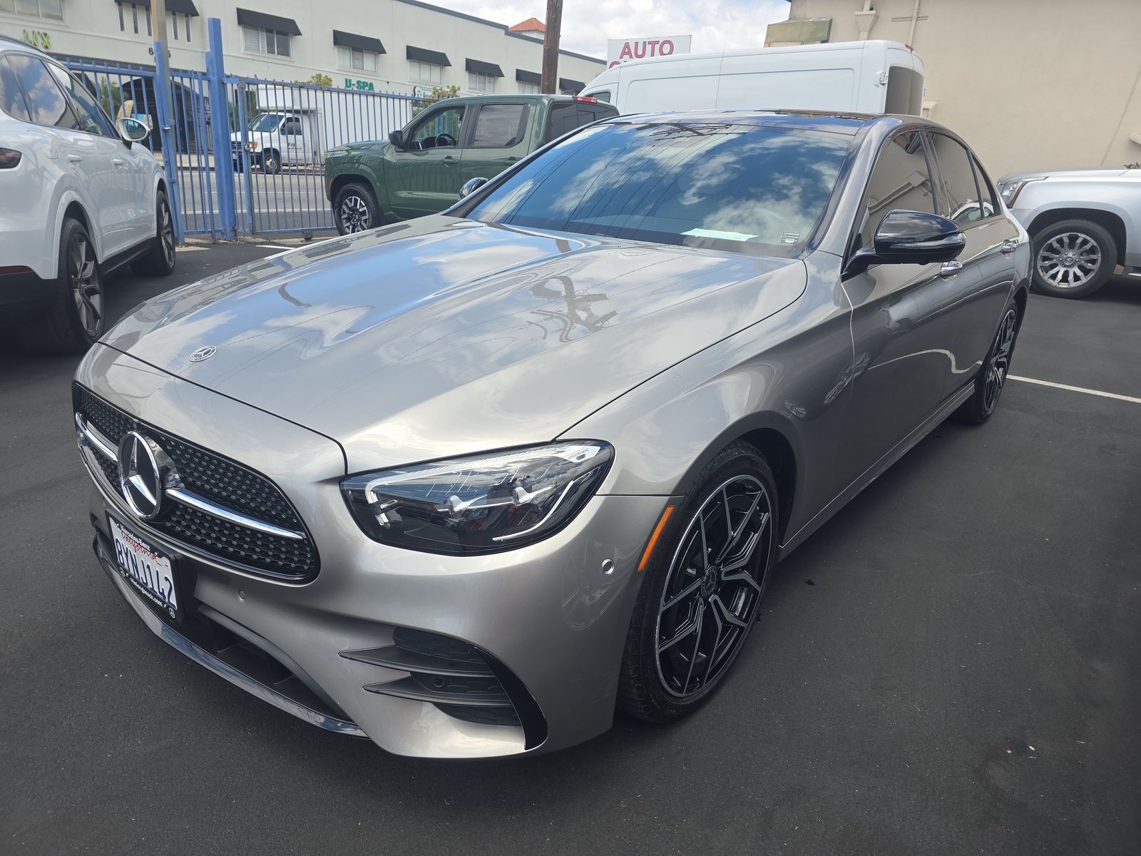 MERCEDES-BENZ E-CLASS - 1