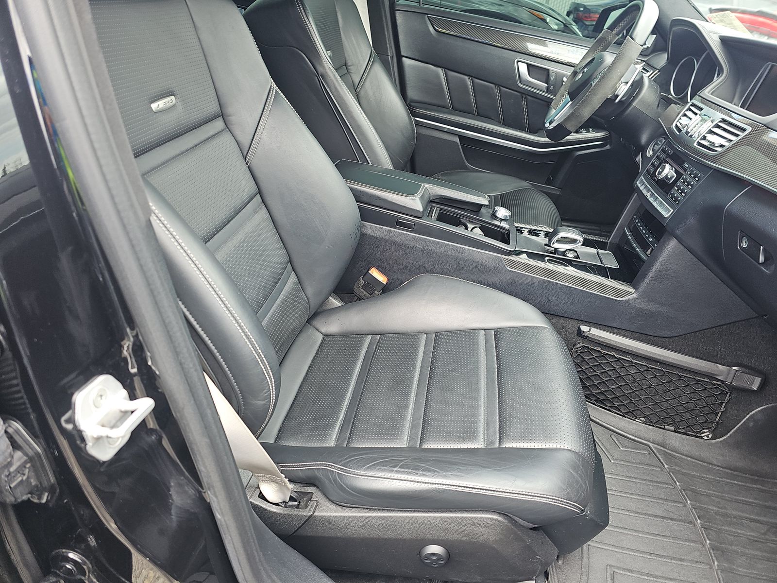 MERCEDES-BENZ E-CLASS AMG - 9