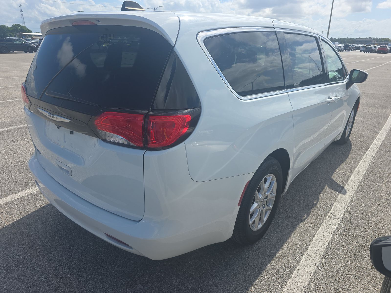 CHRYSLER VOYAGER - 5