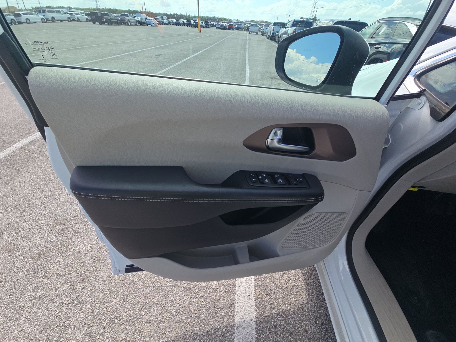 CHRYSLER VOYAGER - 10
