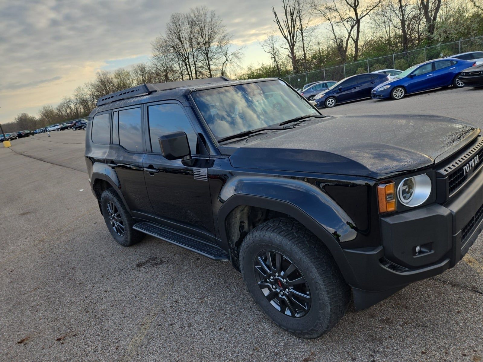 TOYOTA LAND CRUISER - 7