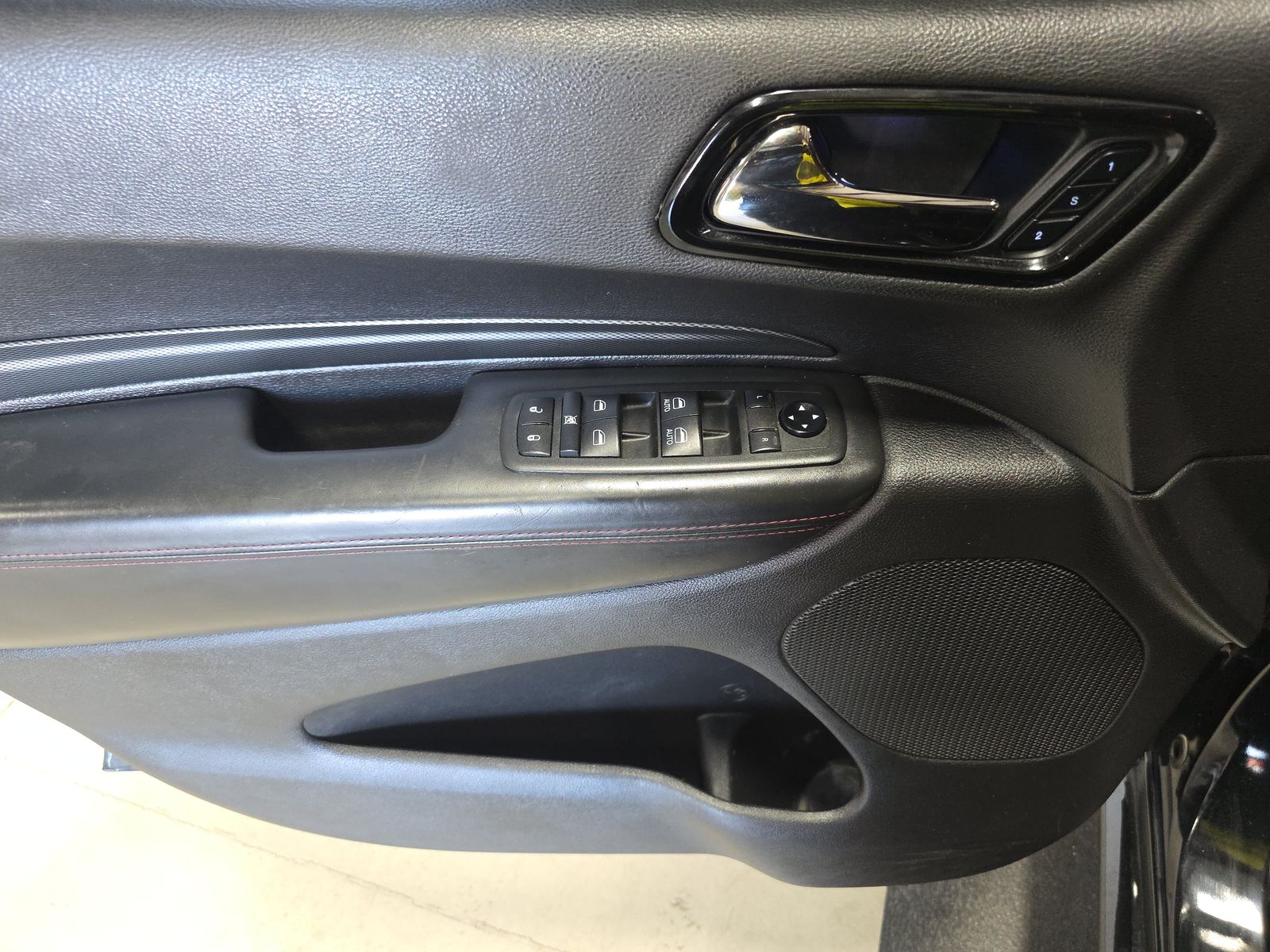 DODGE CHALLENGER - 10