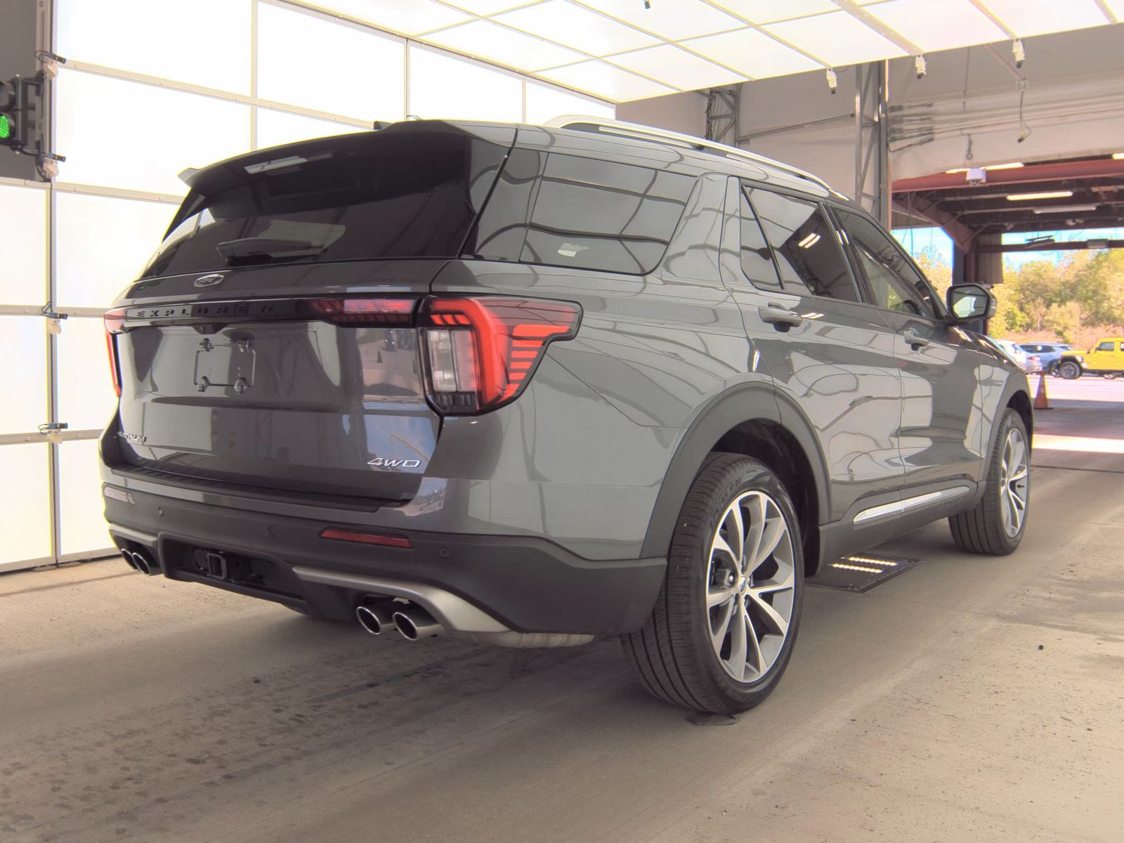 FORD EXPLORER - 6
