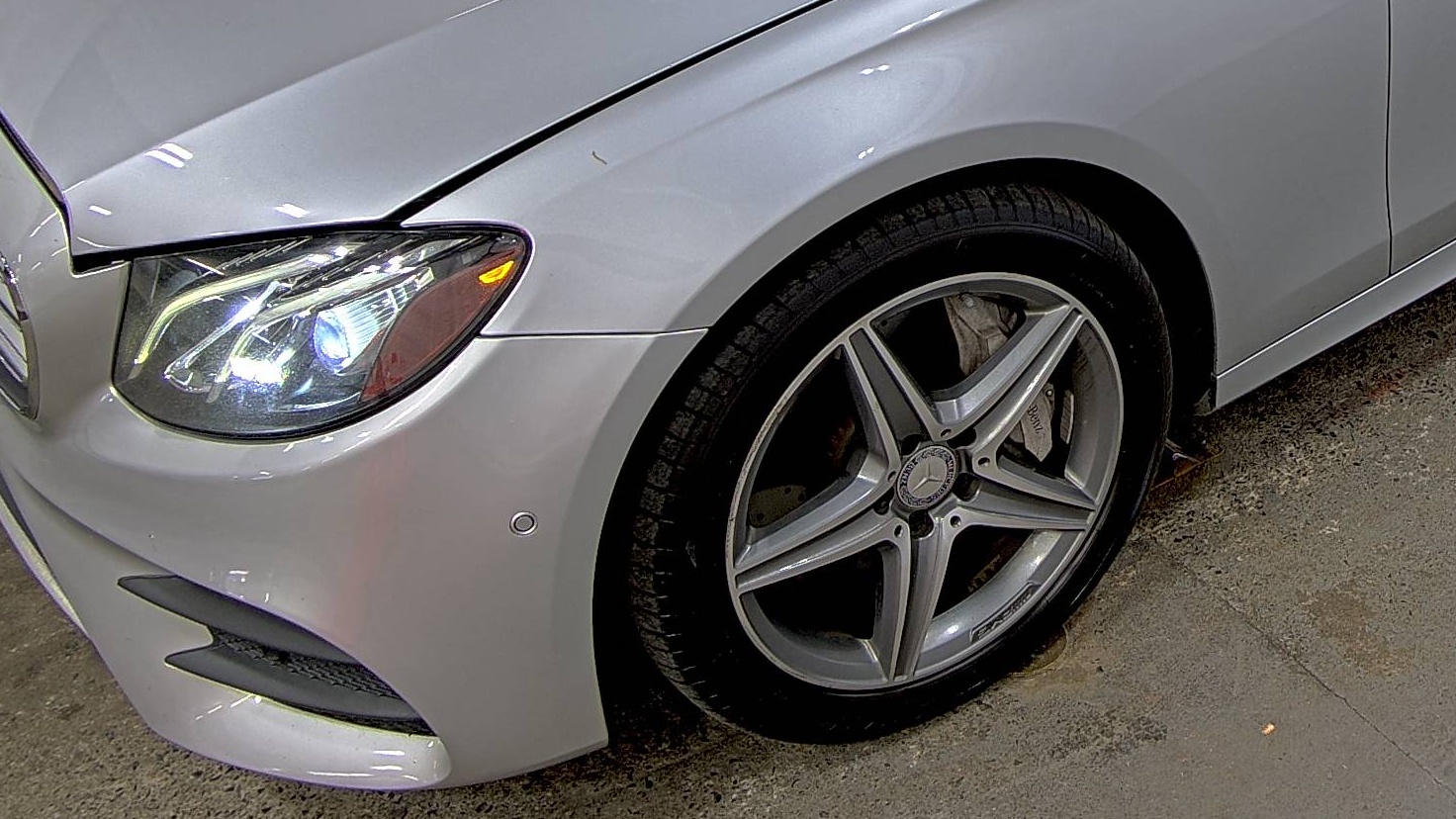 MERCEDES-BENZ E-CLASS - 8