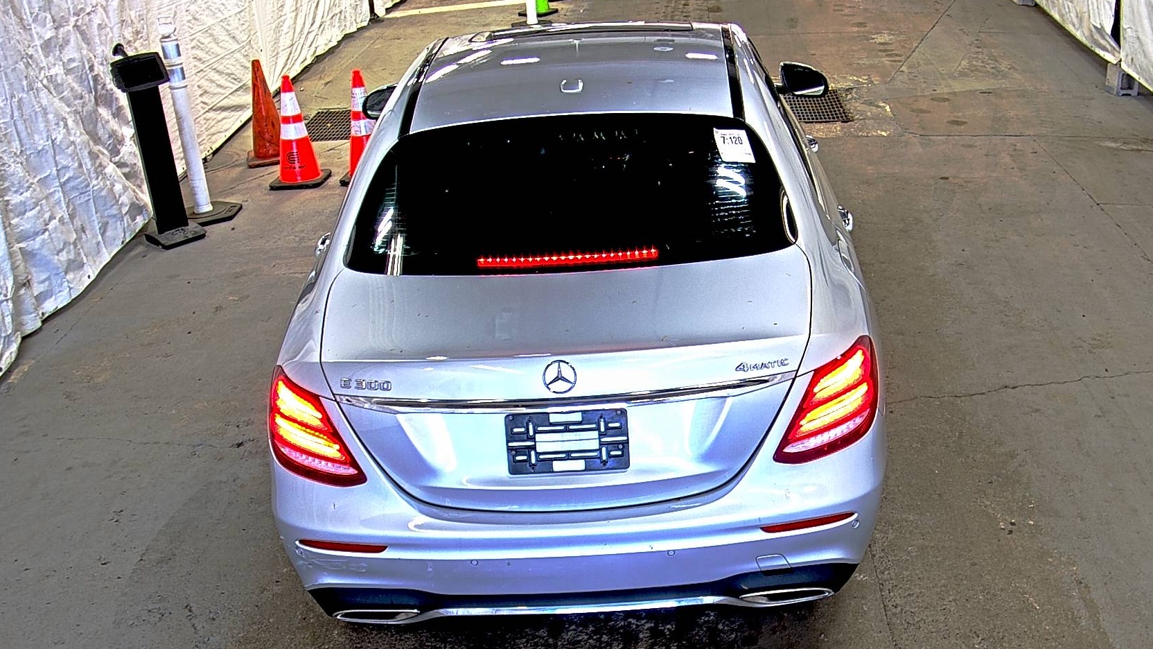 MERCEDES-BENZ E-CLASS - 6
