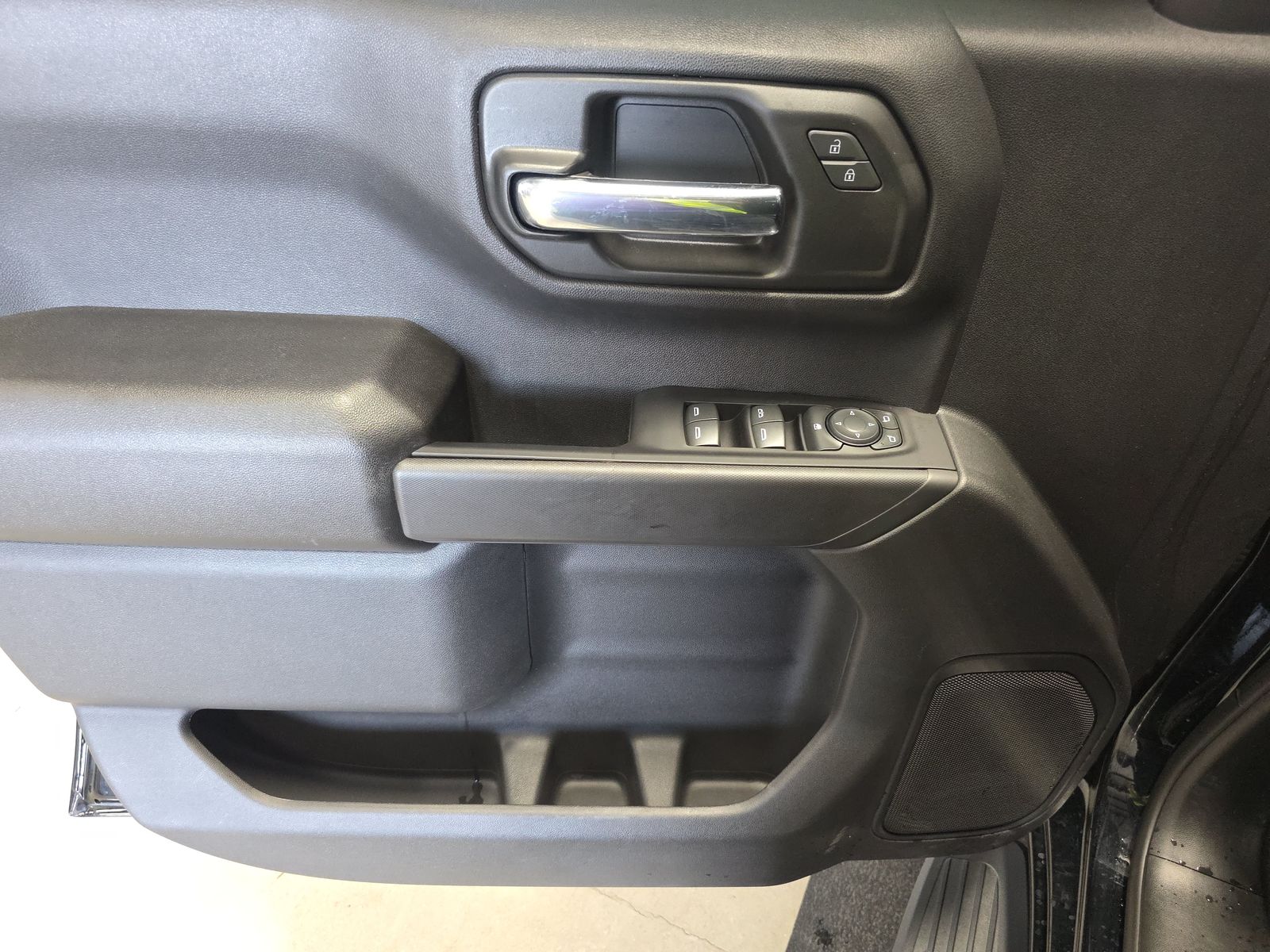 CHEVROLET SILVERADO - 10