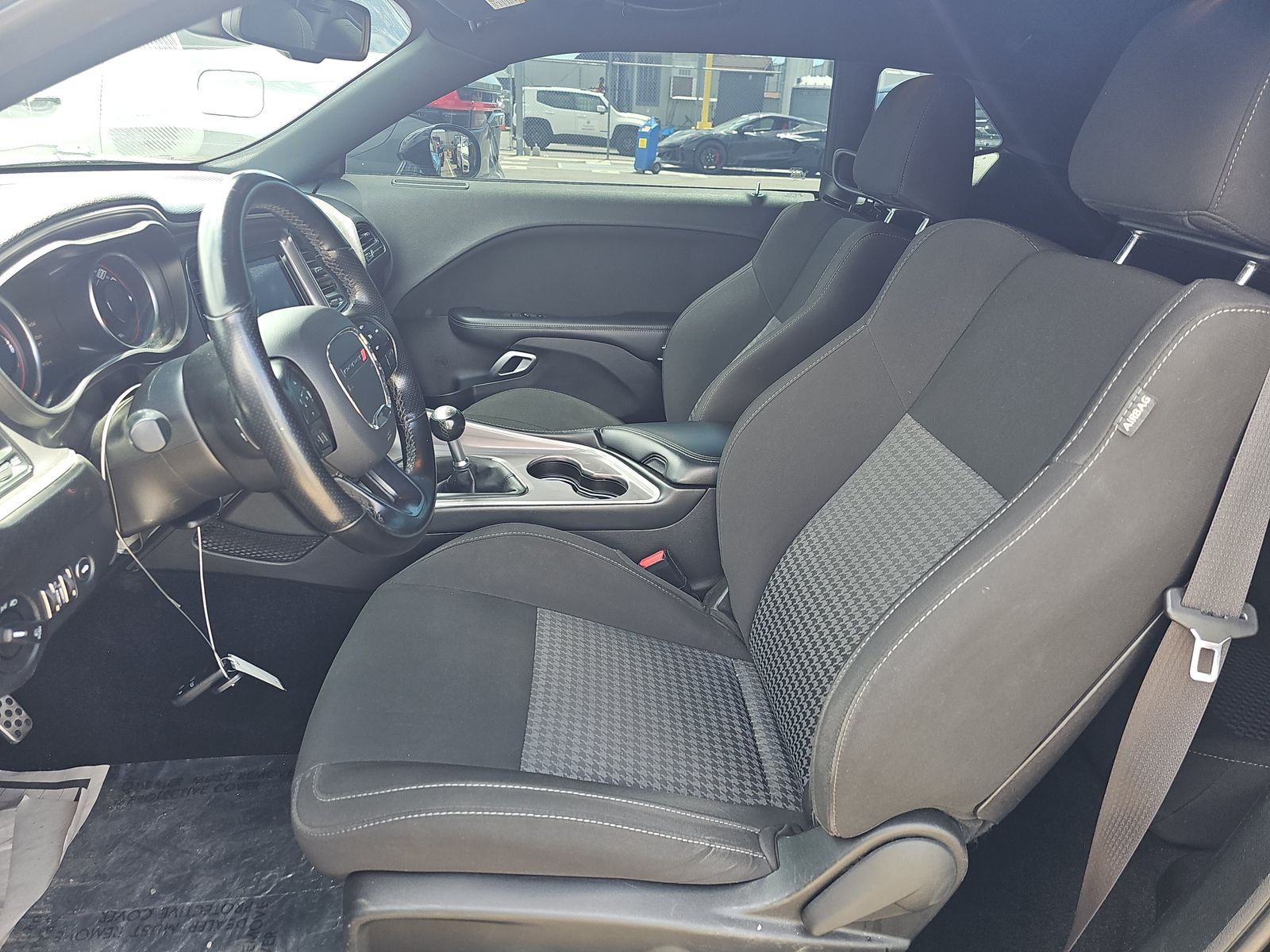 DODGE CHALLENGER - 8