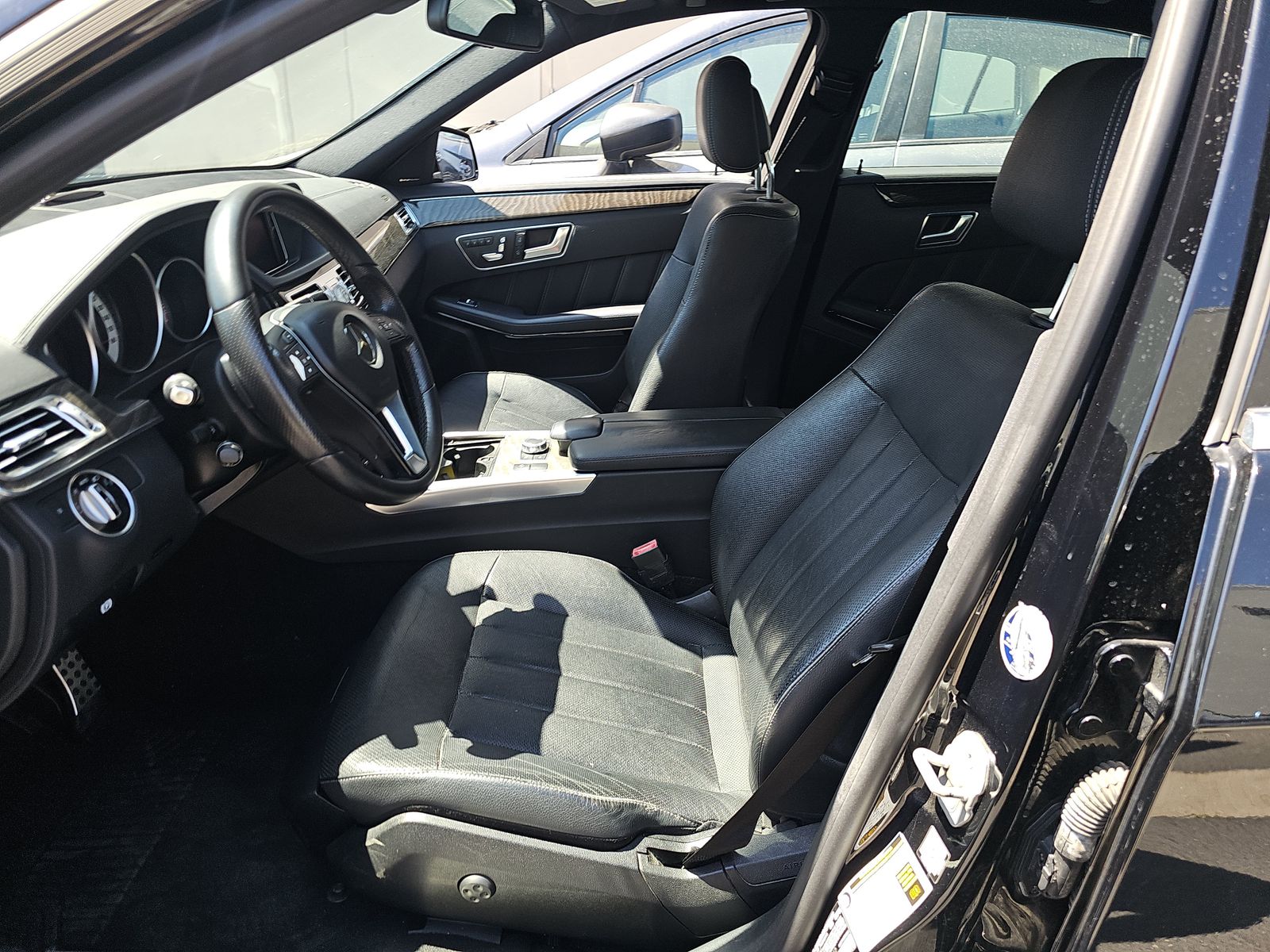 MERCEDES-BENZ E-CLASS - 8