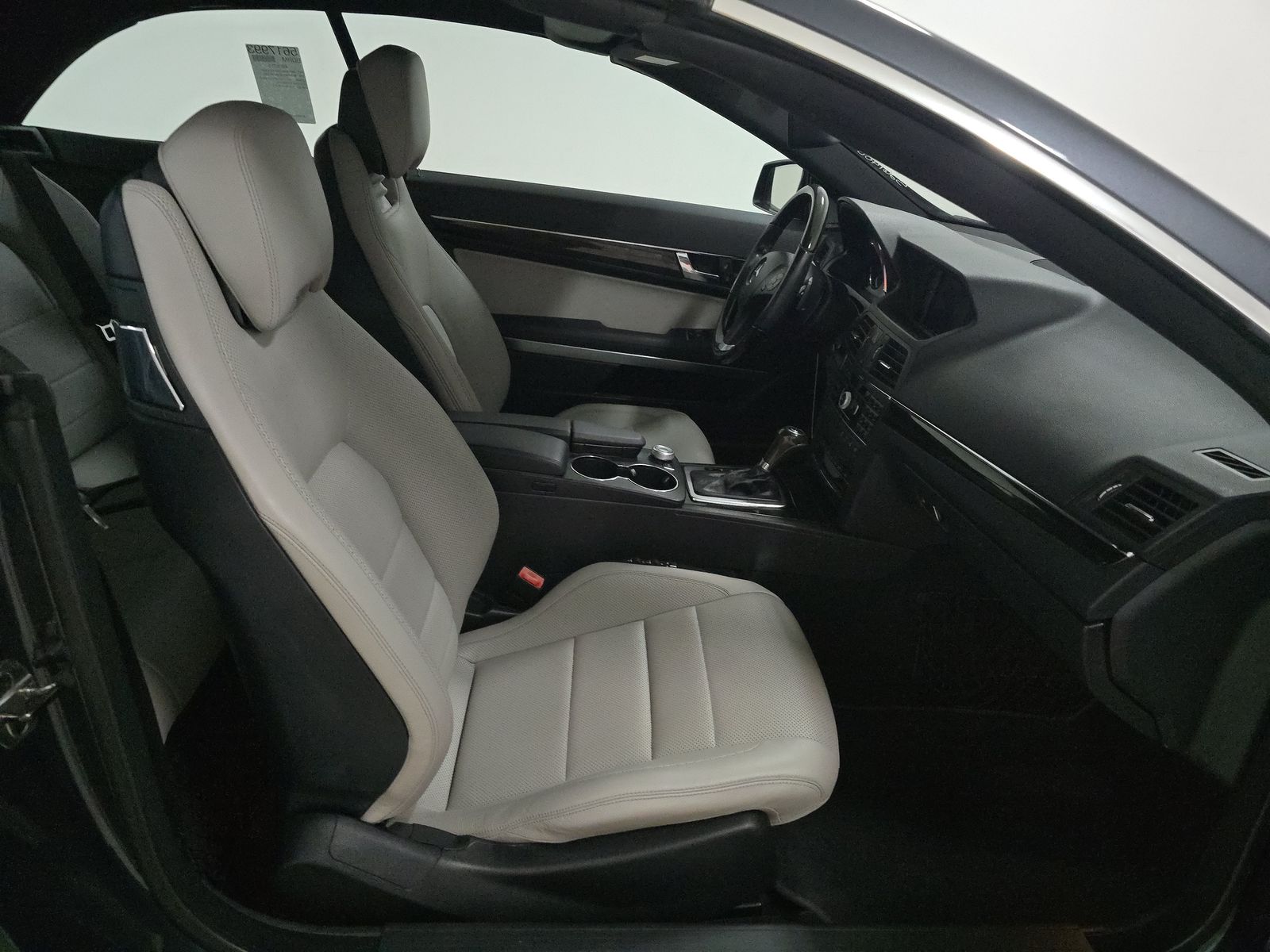 MERCEDES-BENZ E-CLASS - 9