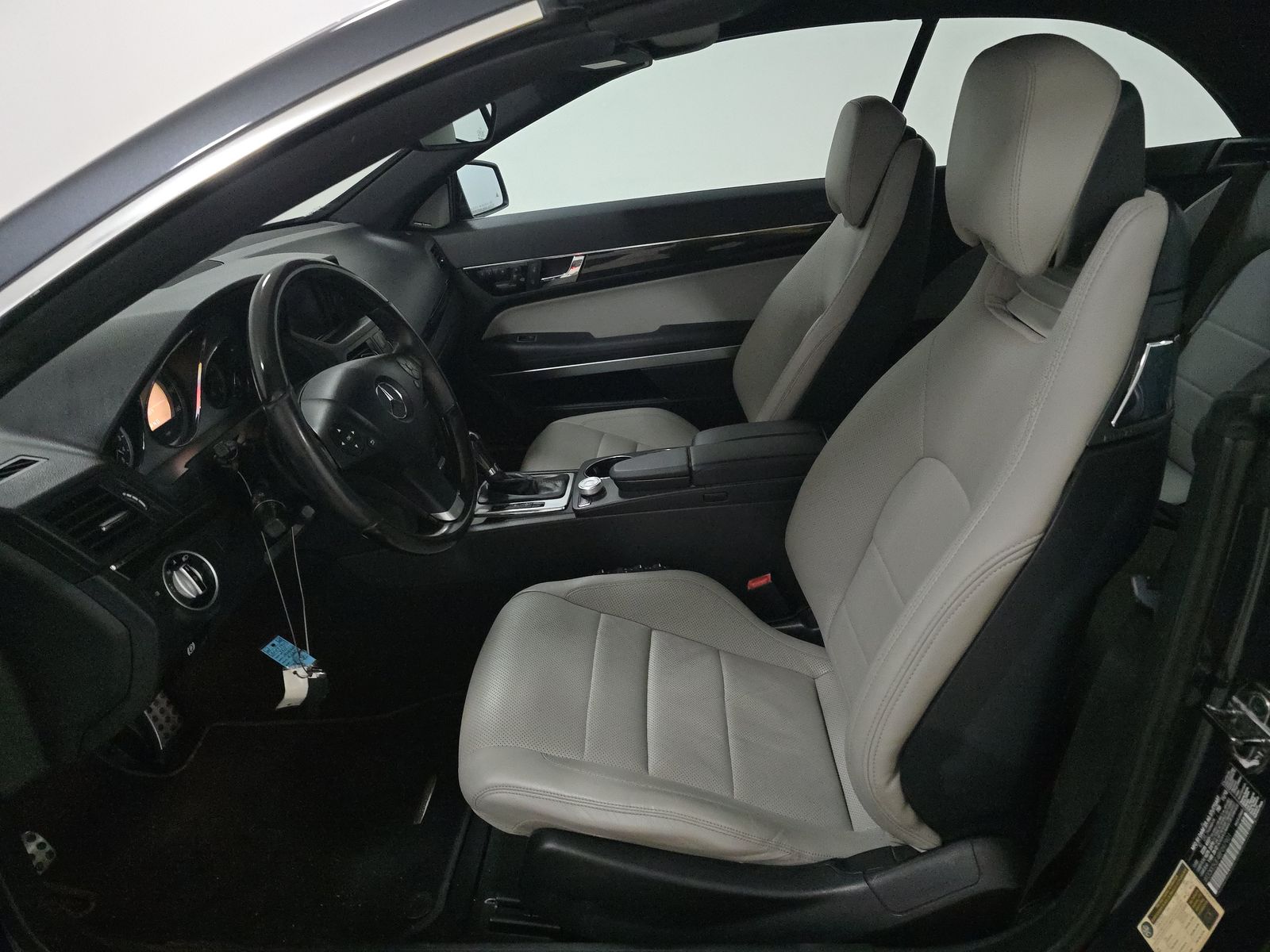 MERCEDES-BENZ E-CLASS - 8