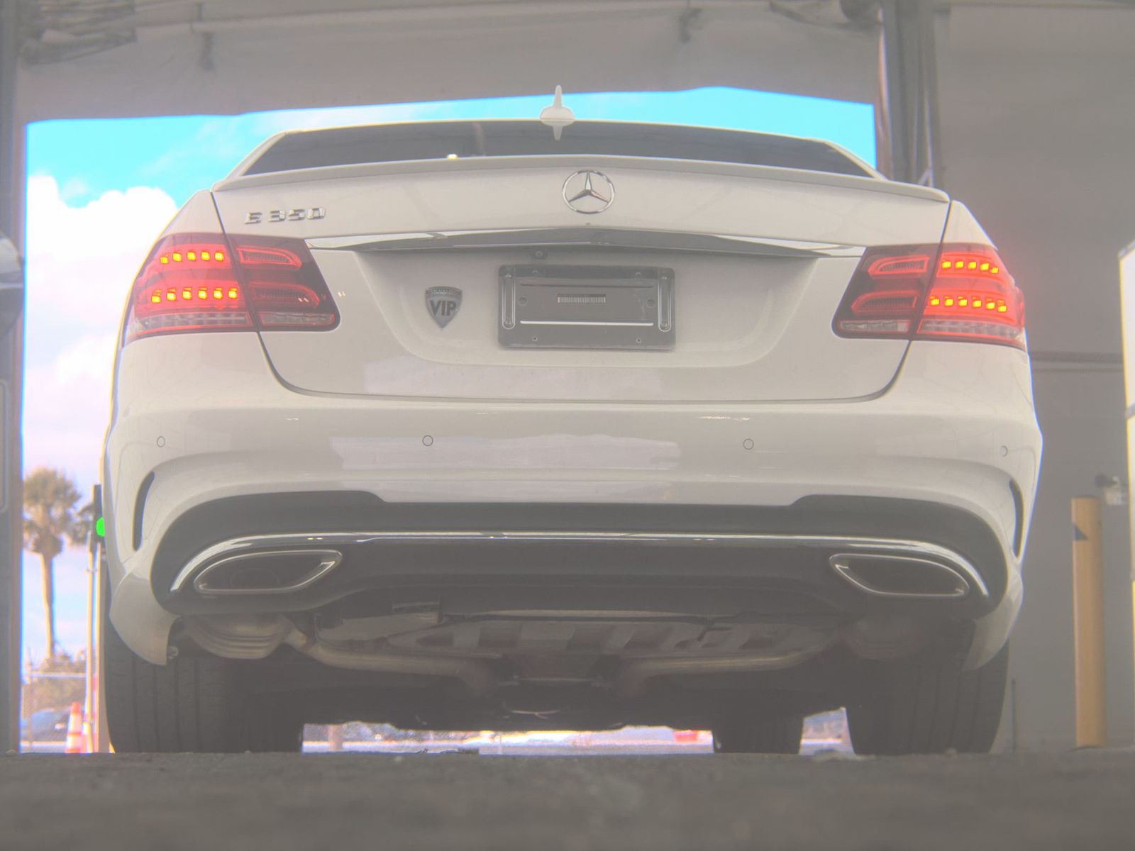 MERCEDES-BENZ E-CLASS - 8