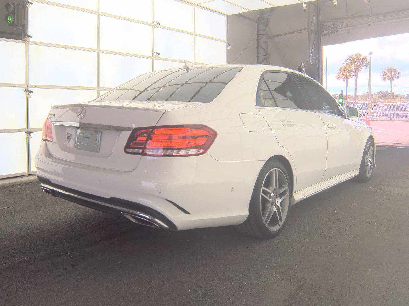 MERCEDES-BENZ E-CLASS - 6