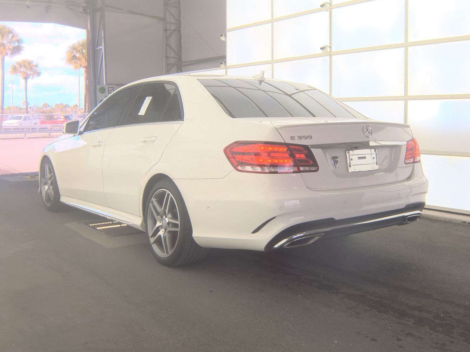 MERCEDES-BENZ E-CLASS - 9