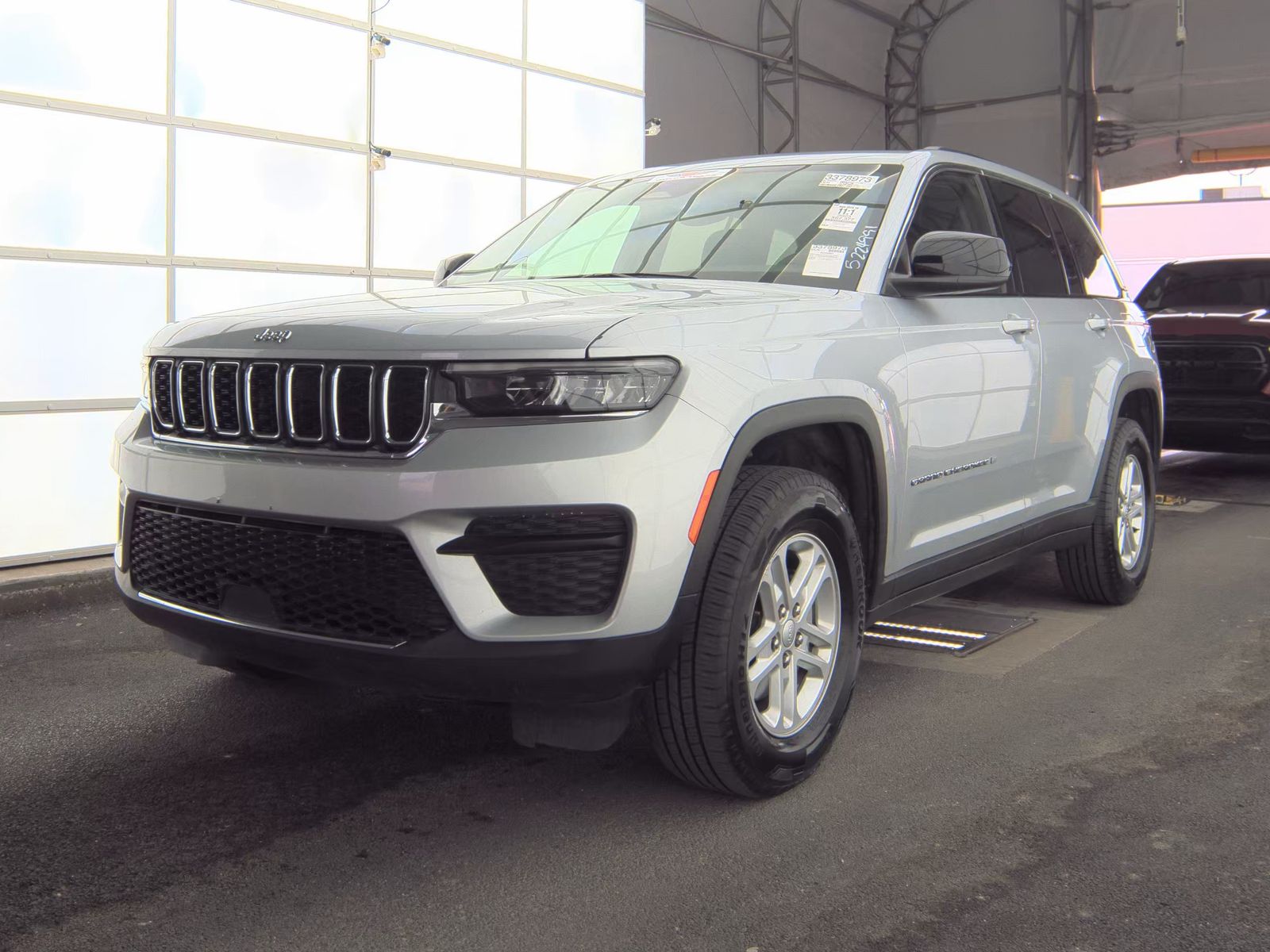 JEEP GRAND CHEROKEE - 1