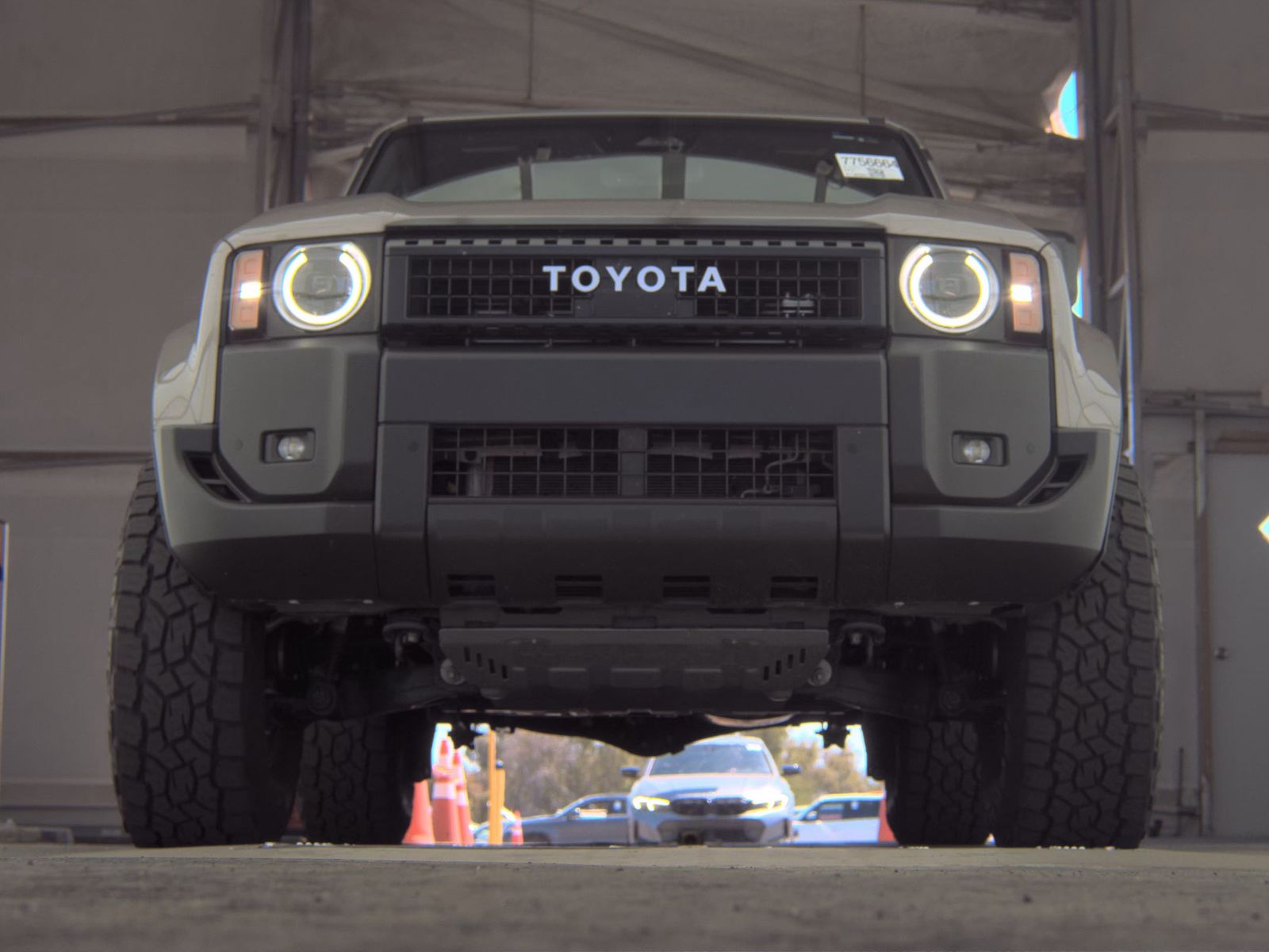 TOYOTA LAND CRUISER - 4