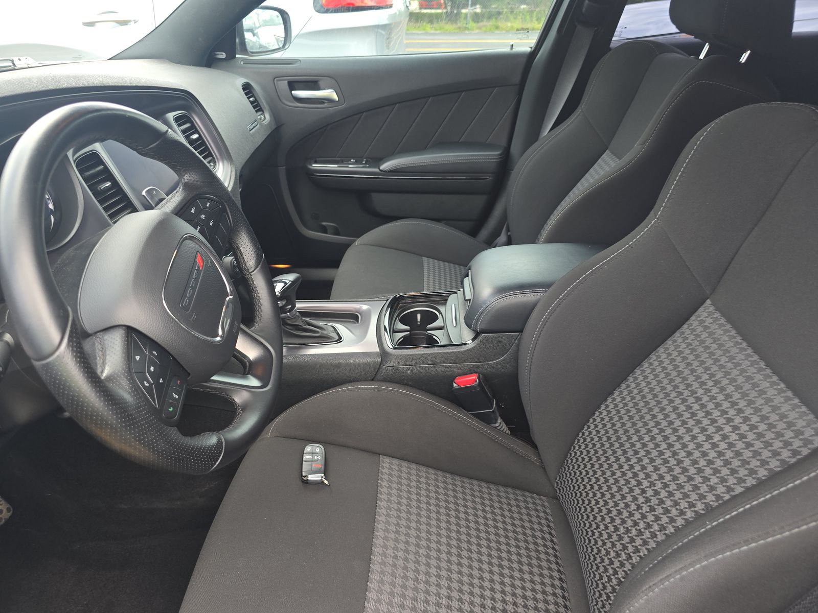 DODGE CHALLENGER - 8