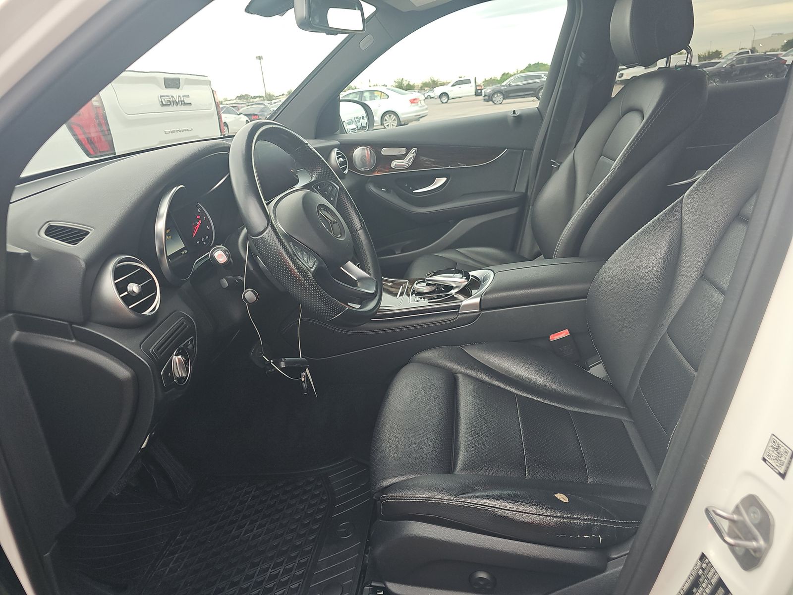 MERCEDES-BENZ GLC - 8