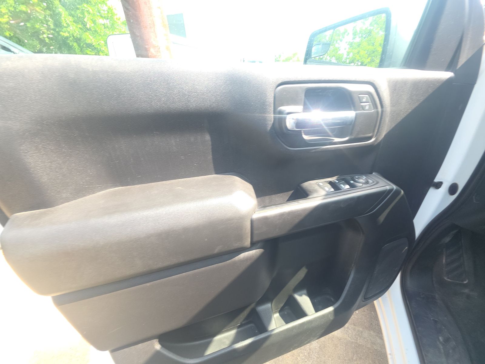 CHEVROLET SILVERADO - 10