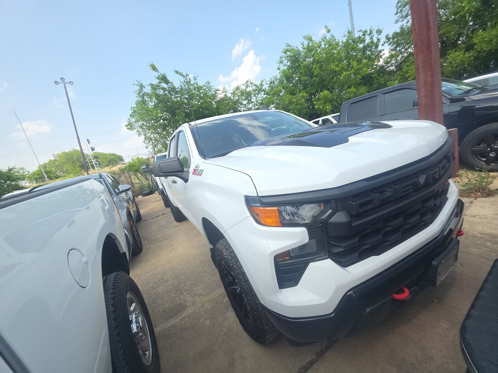 CHEVROLET SILVERADO - 4