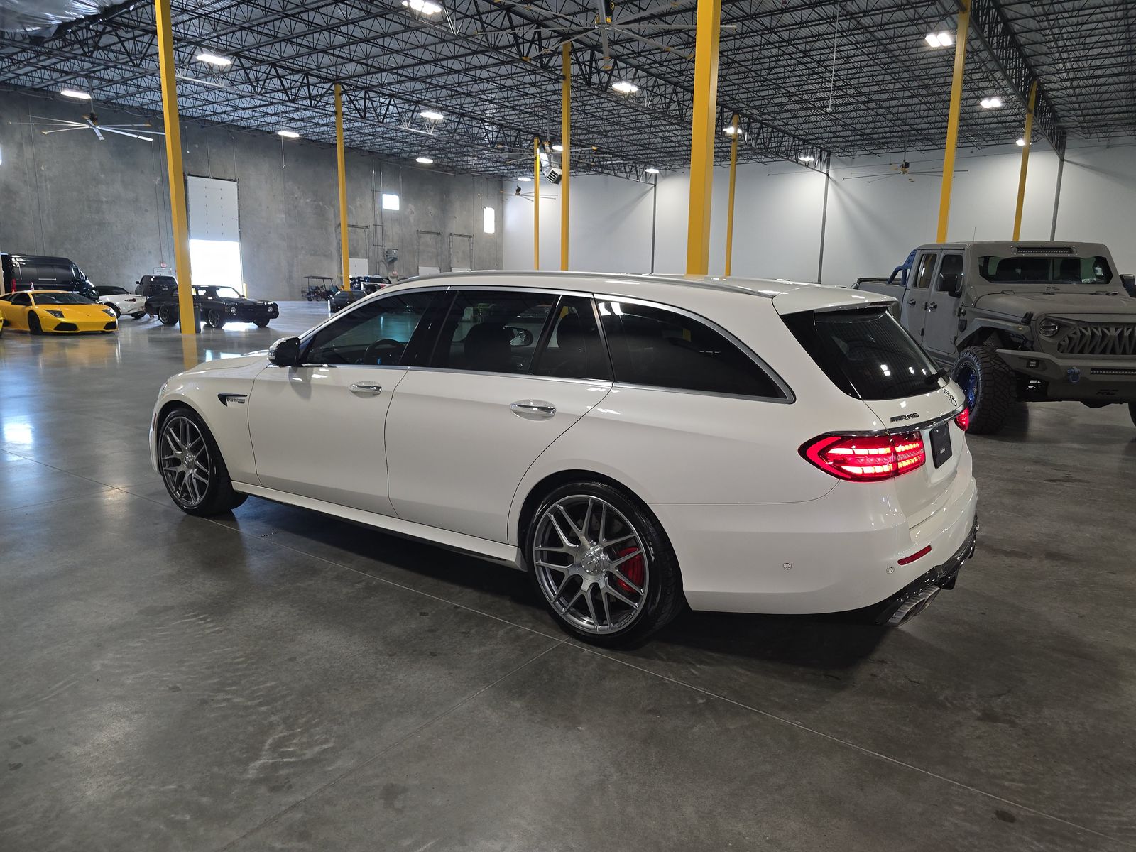 MERCEDES-BENZ E-CLASS AMG - 7