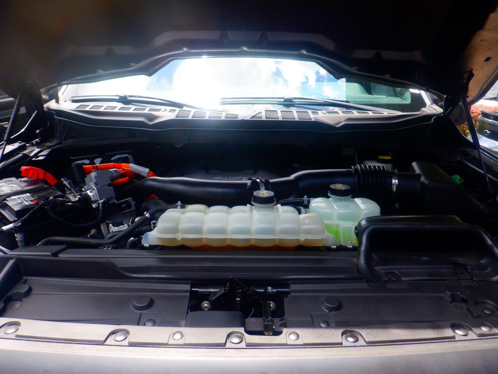 2023 Ford F-150 Hybrid XLT AWD