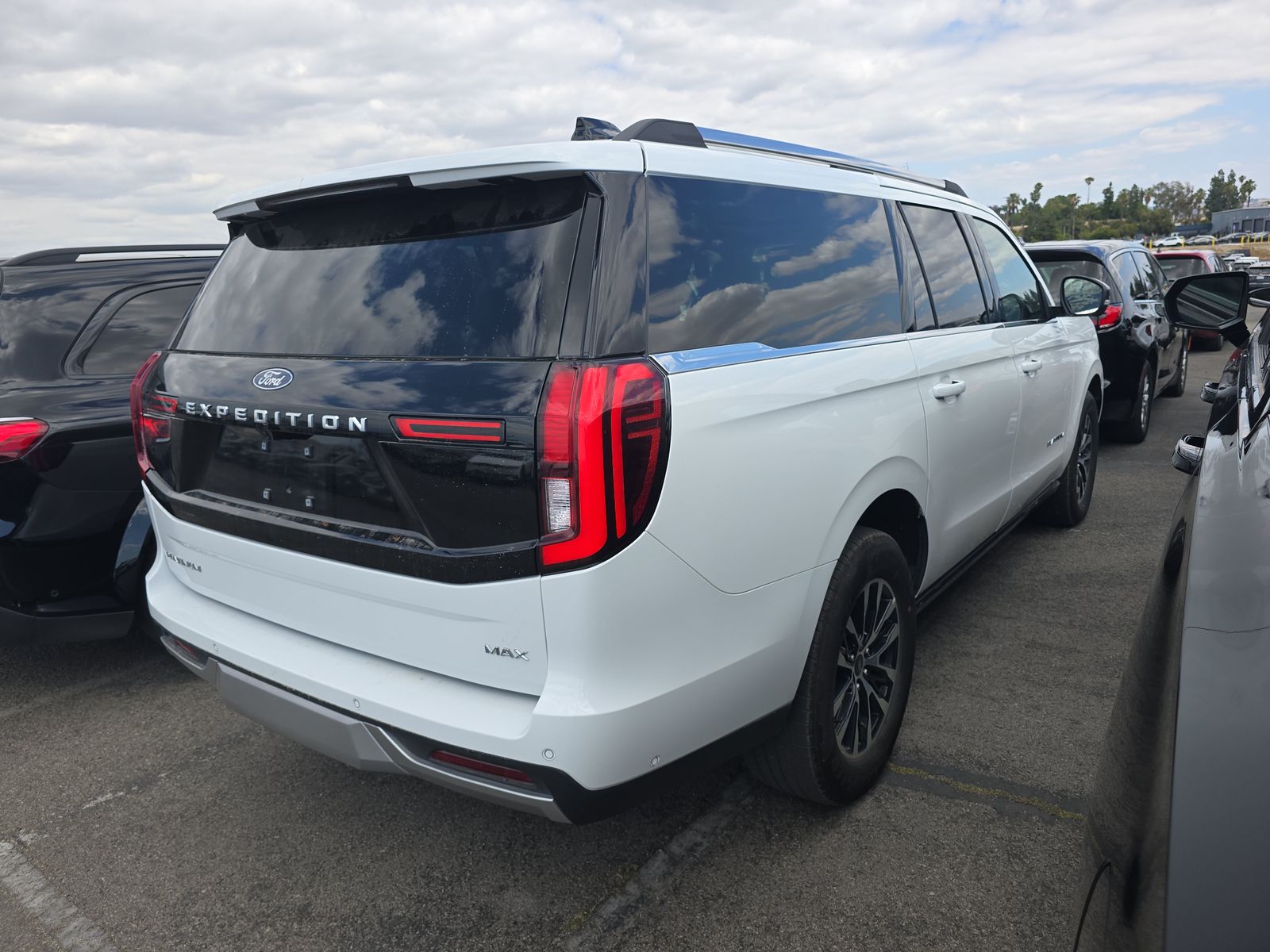 FORD EXPEDITION MAX - 5