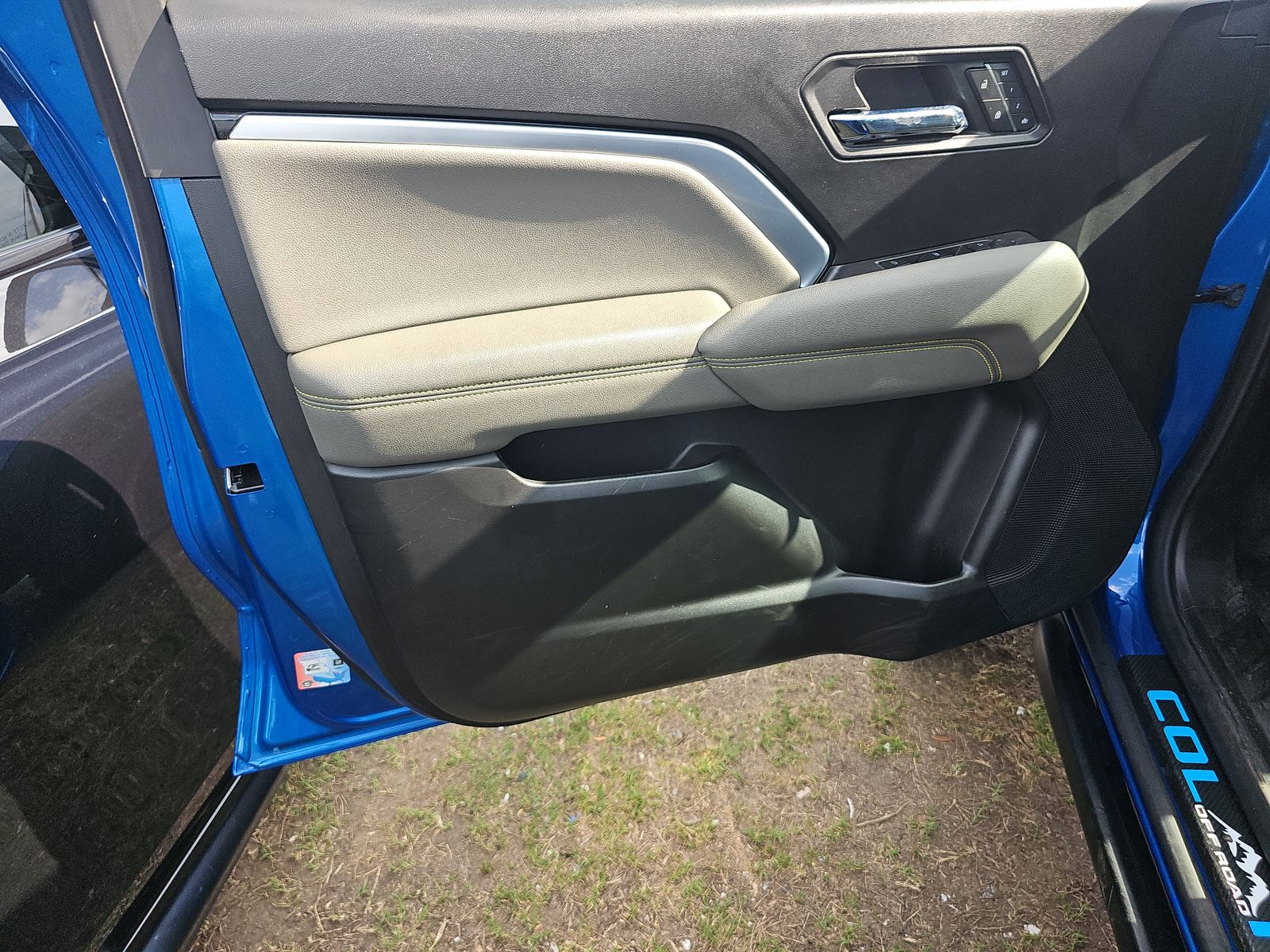 CHEVROLET SILVERADO - 10