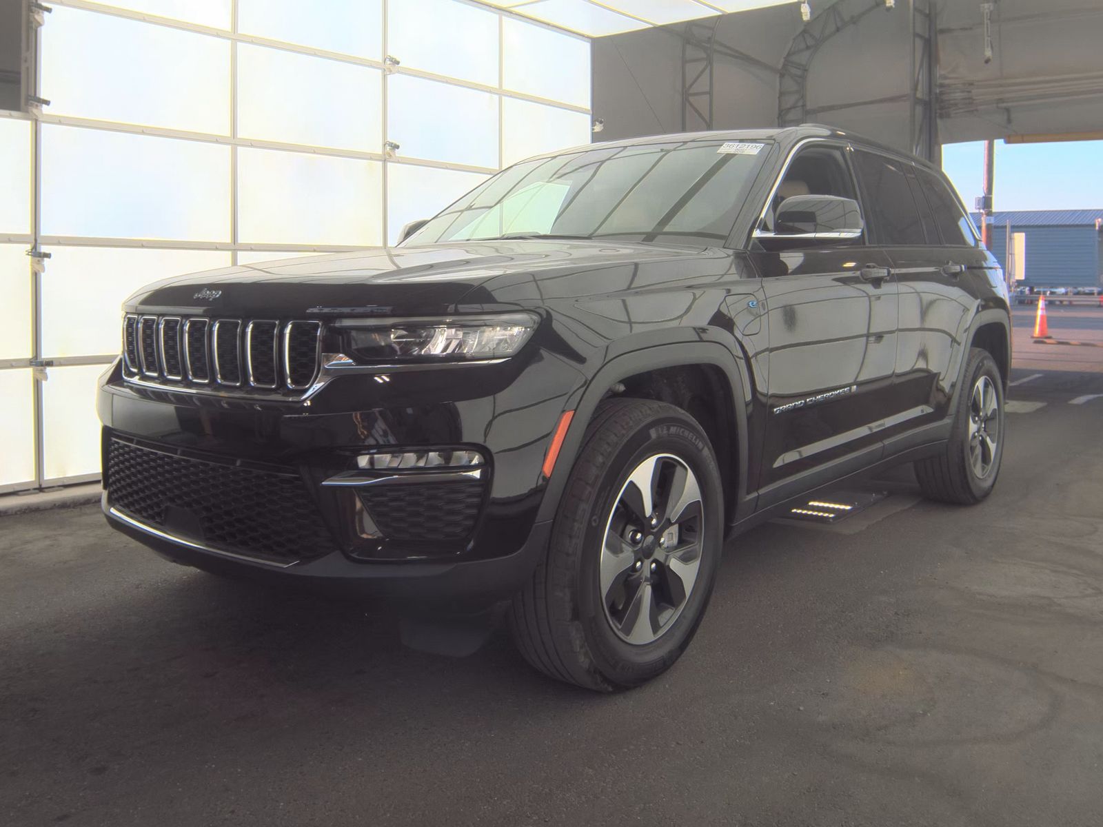 JEEP GRAND CHEROKEE - 1