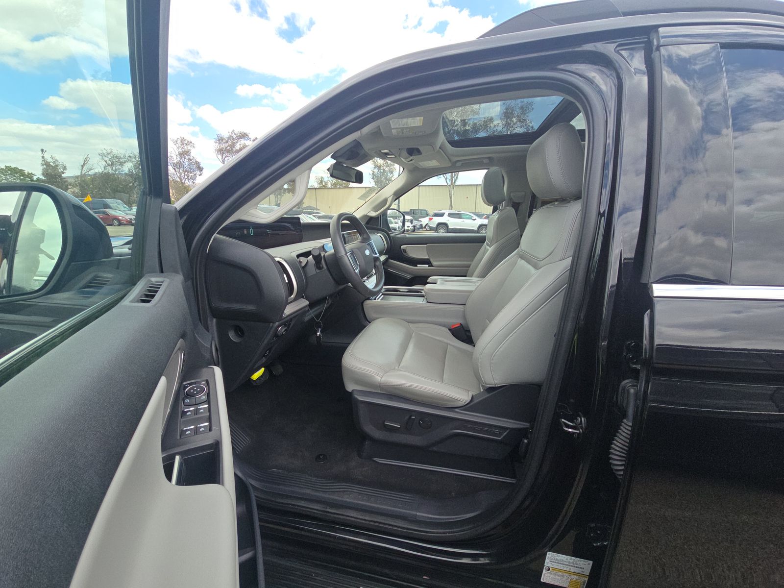 FORD EXPEDITION - 8