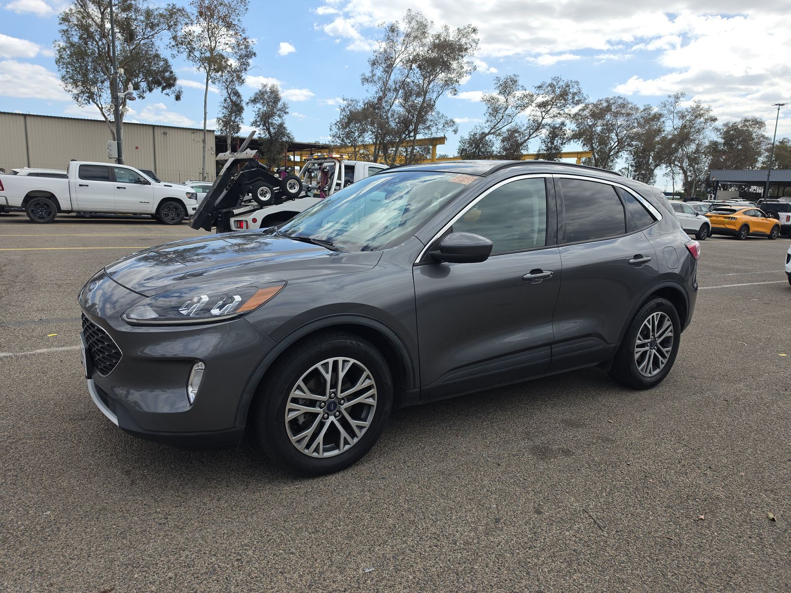 FORD ESCAPE - 1