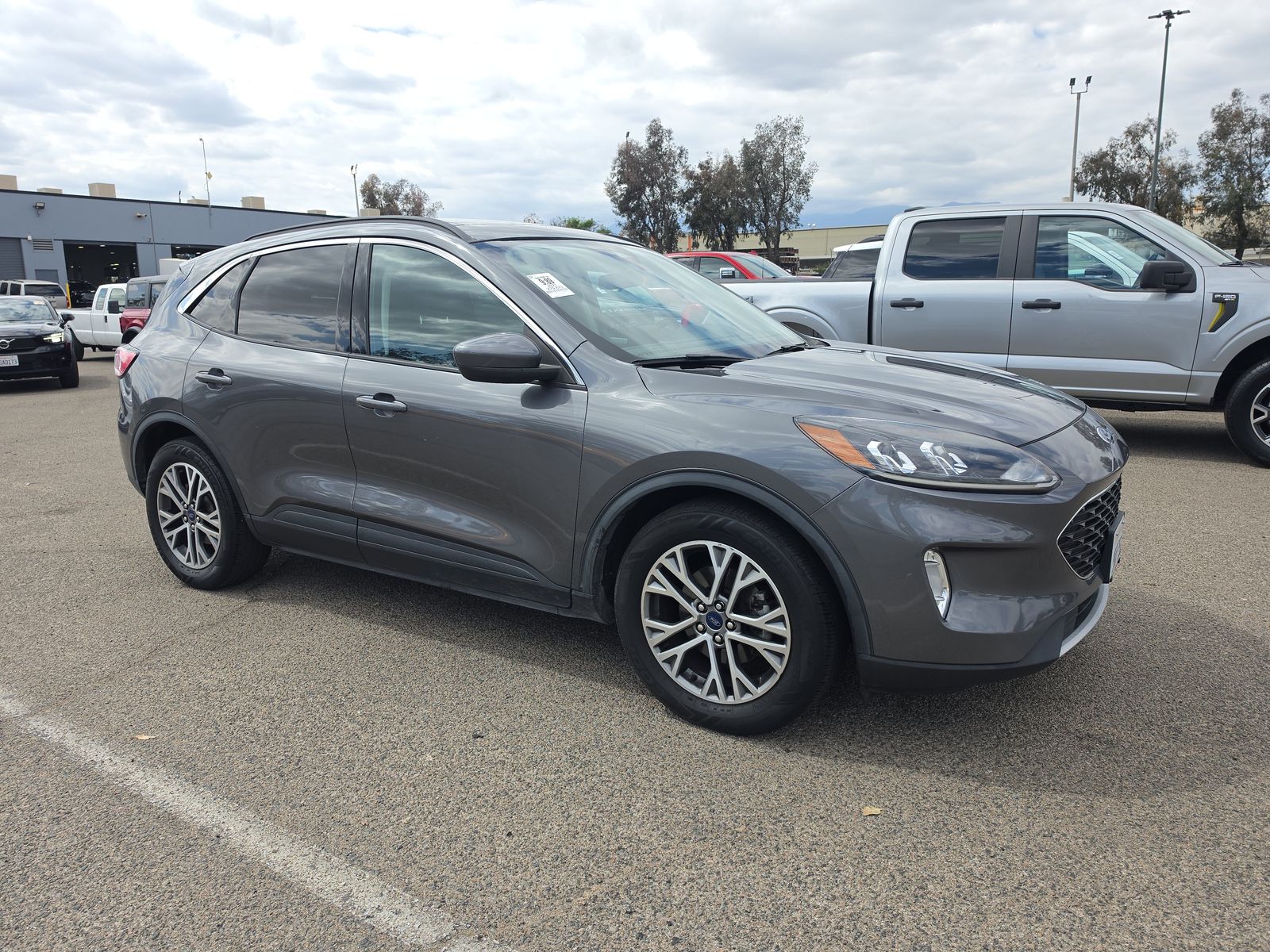 FORD ESCAPE - 4