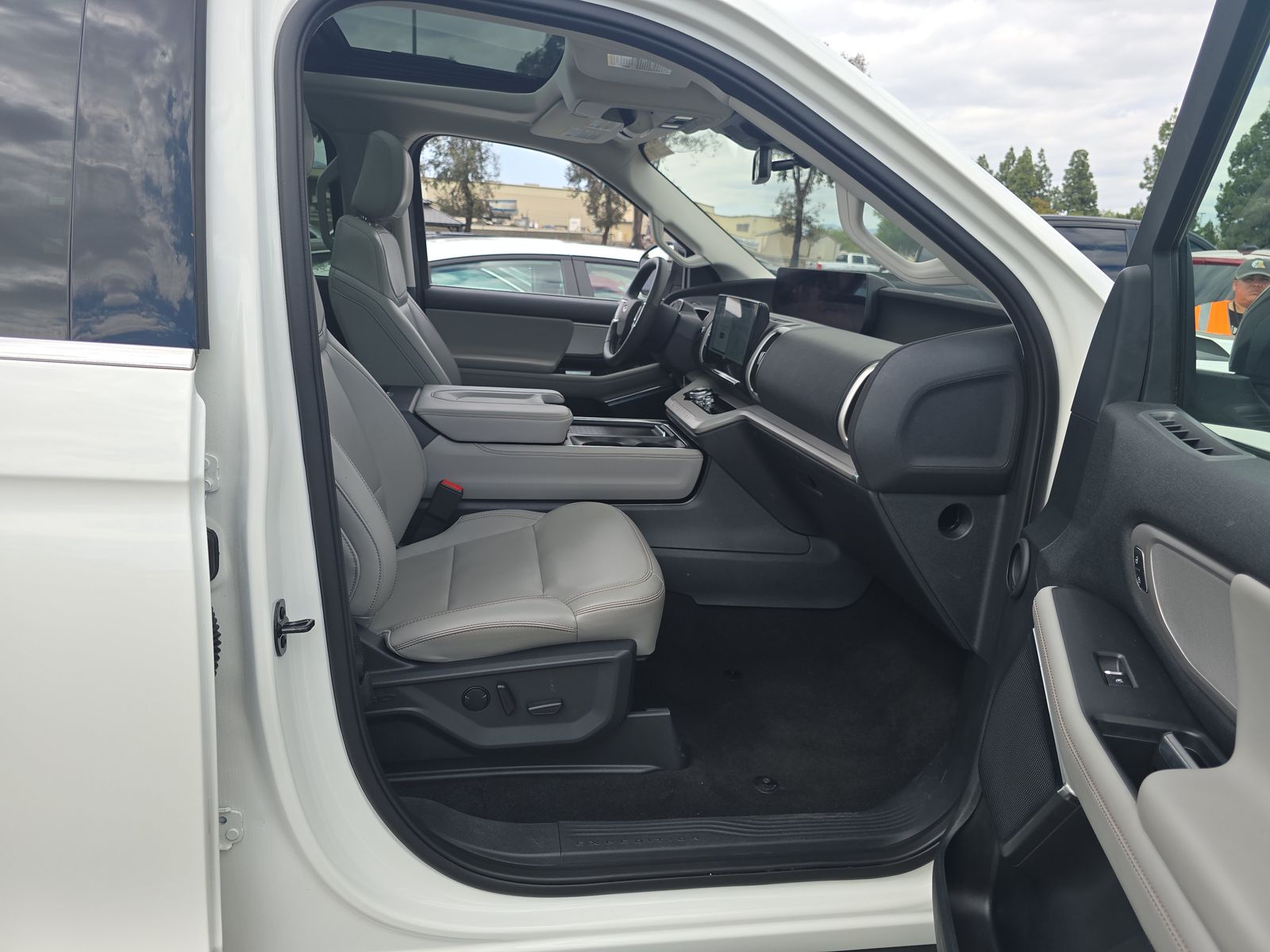 FORD EXPEDITION - 9