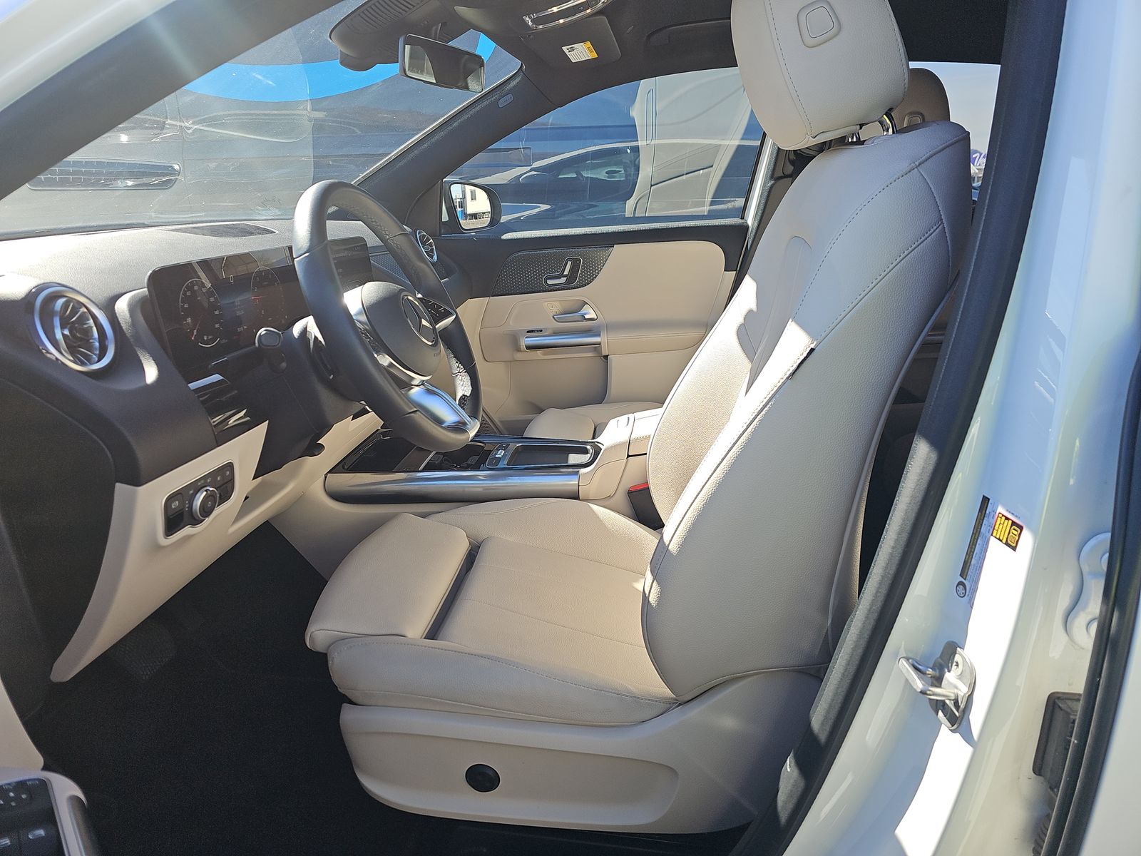 MERCEDES-BENZ GLA-CLASS - 8