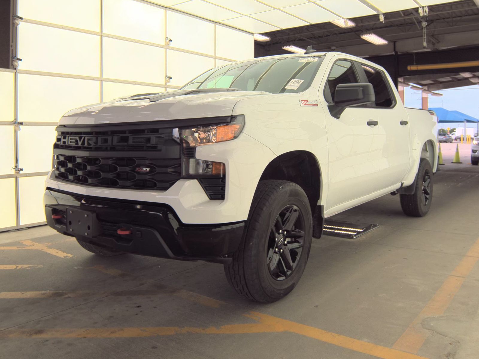 CHEVROLET SILVERADO - 1