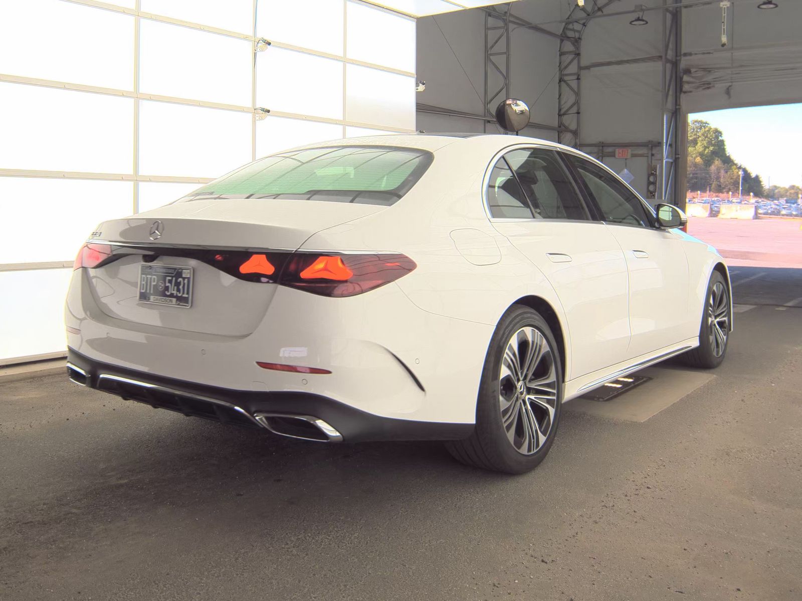 MERCEDES-BENZ E-CLASS - 5