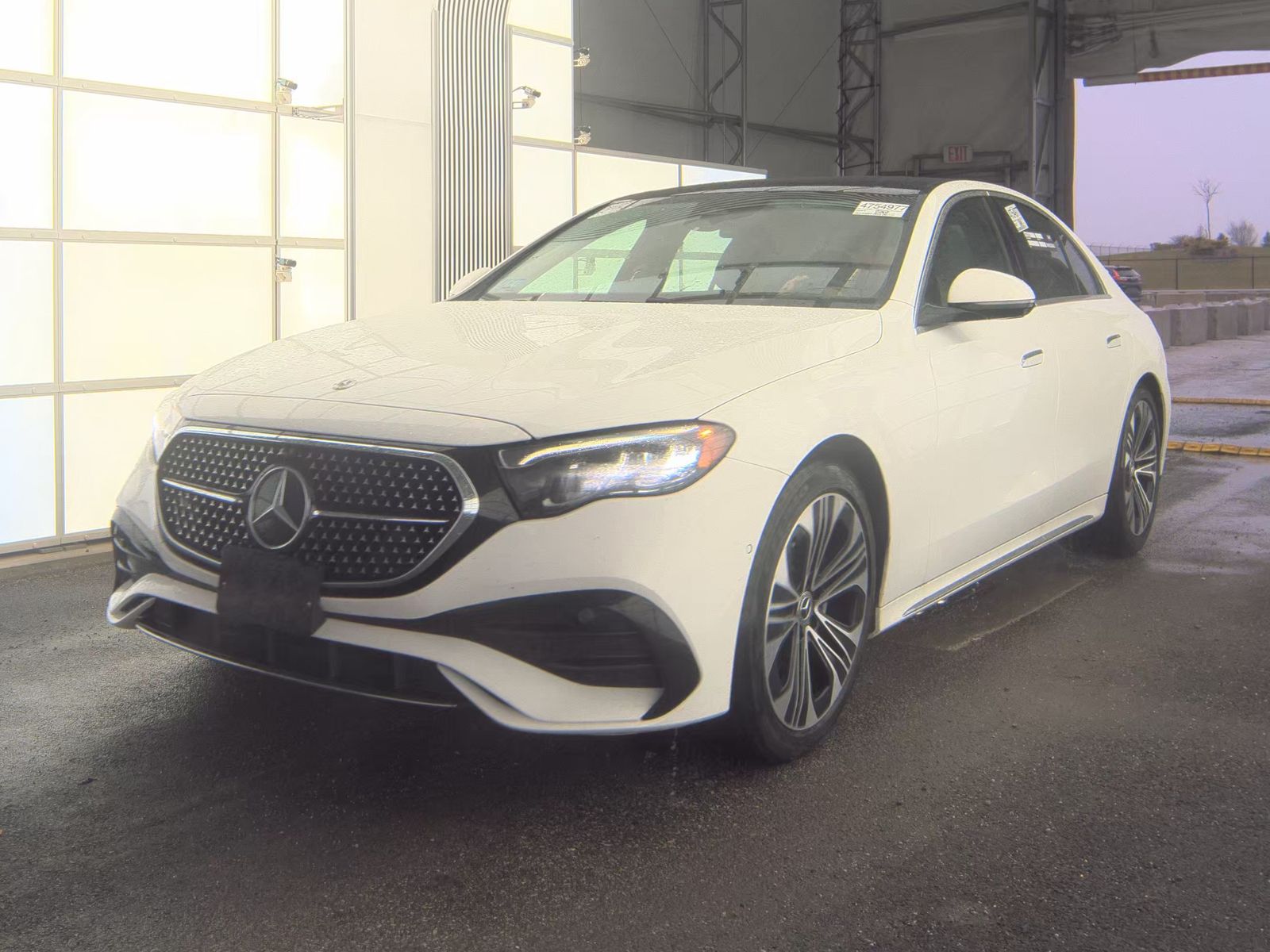 MERCEDES-BENZ E-CLASS - 1