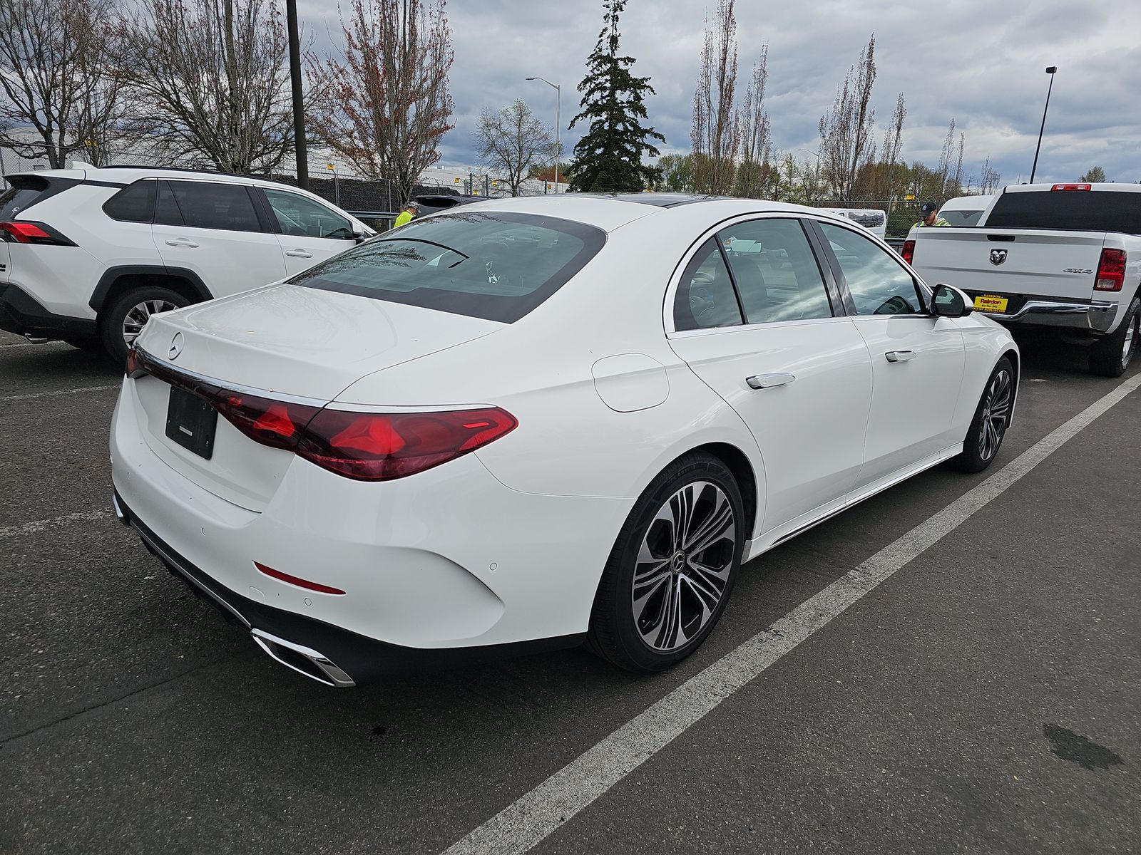 MERCEDES-BENZ E-CLASS - 5