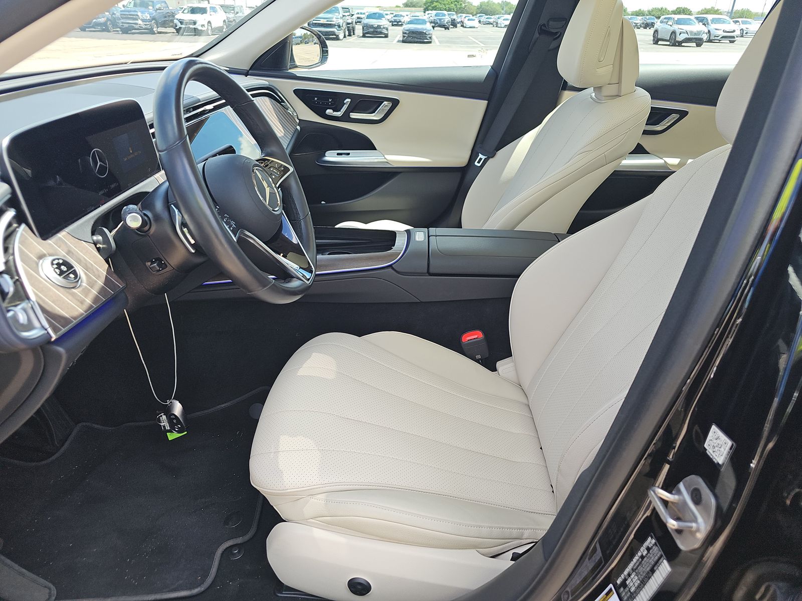 MERCEDES-BENZ E-CLASS - 8