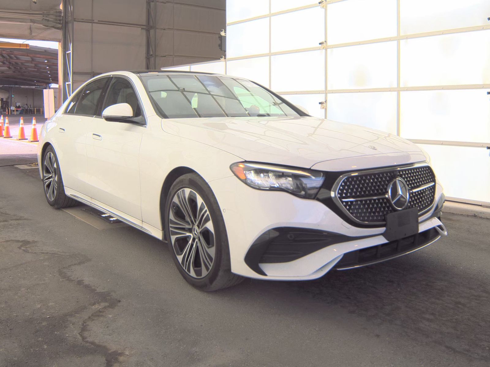 MERCEDES-BENZ E-CLASS - 4