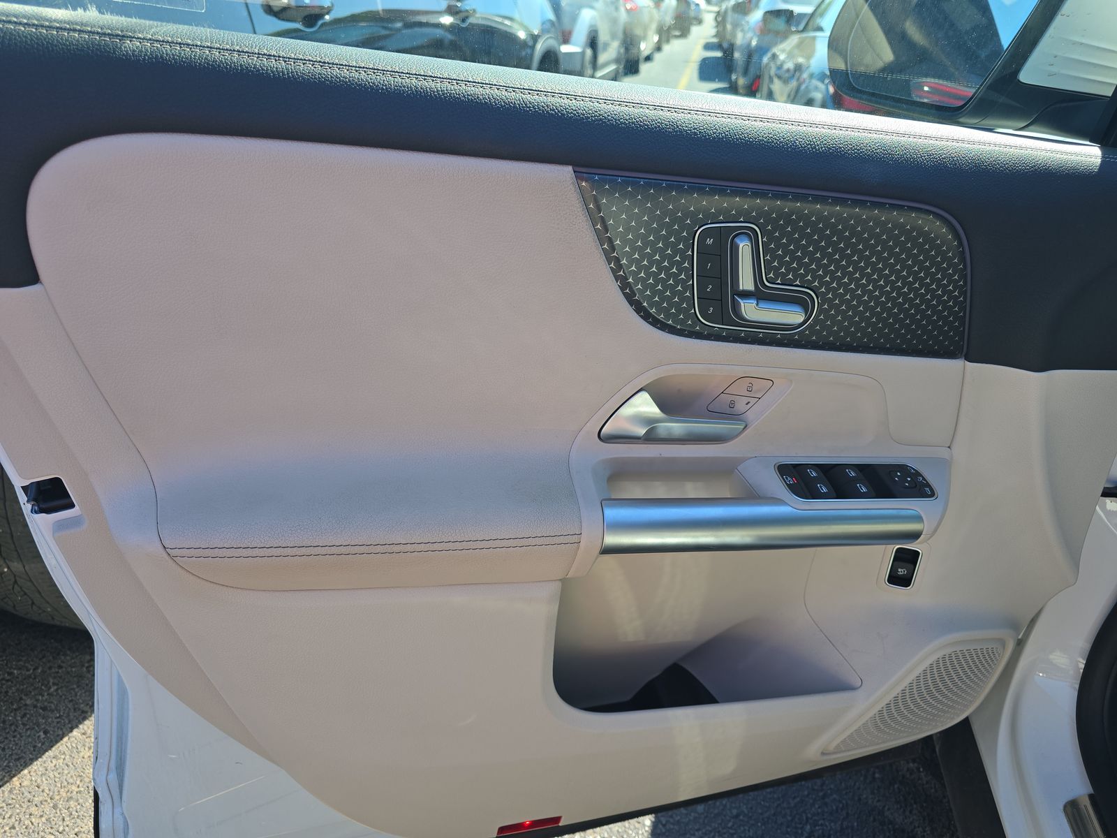 MERCEDES-BENZ GLA-CLASS - 10