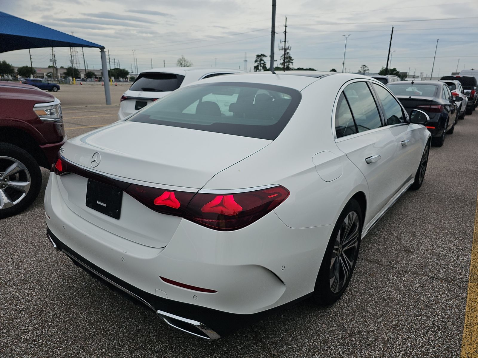 MERCEDES-BENZ E-CLASS - 5