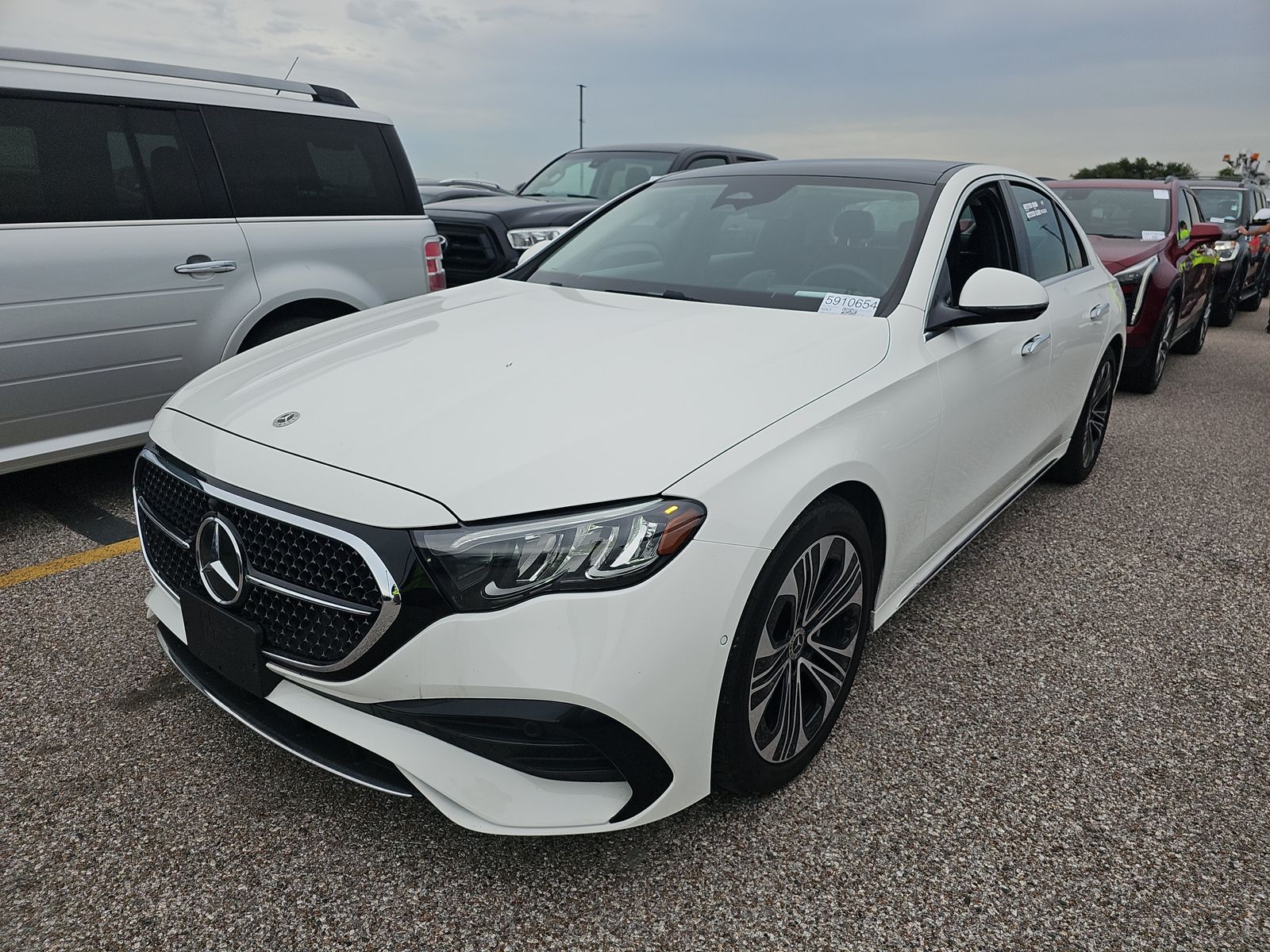 MERCEDES-BENZ E-CLASS - 1