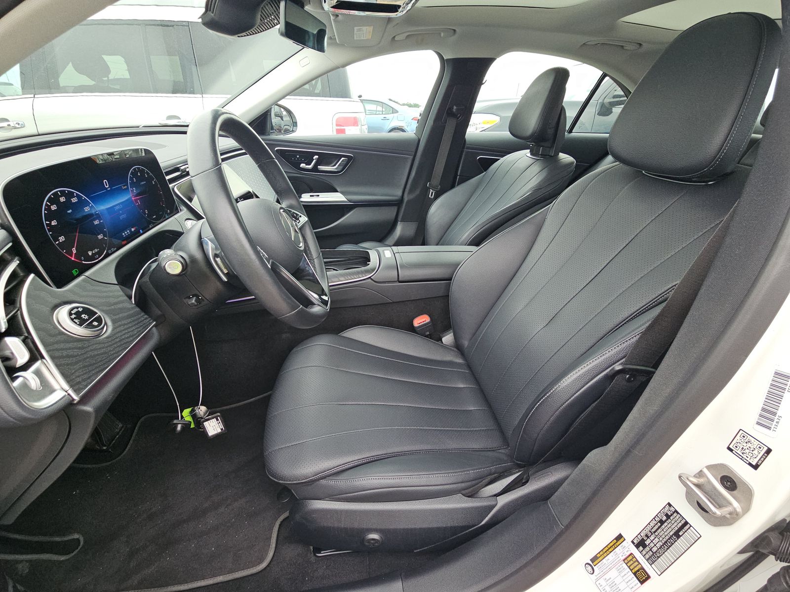 MERCEDES-BENZ E-CLASS - 8