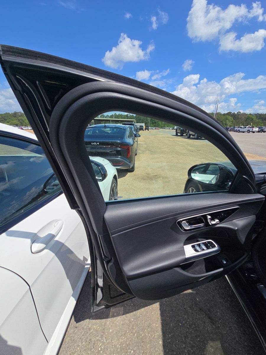 MERCEDES-BENZ E-CLASS - 10