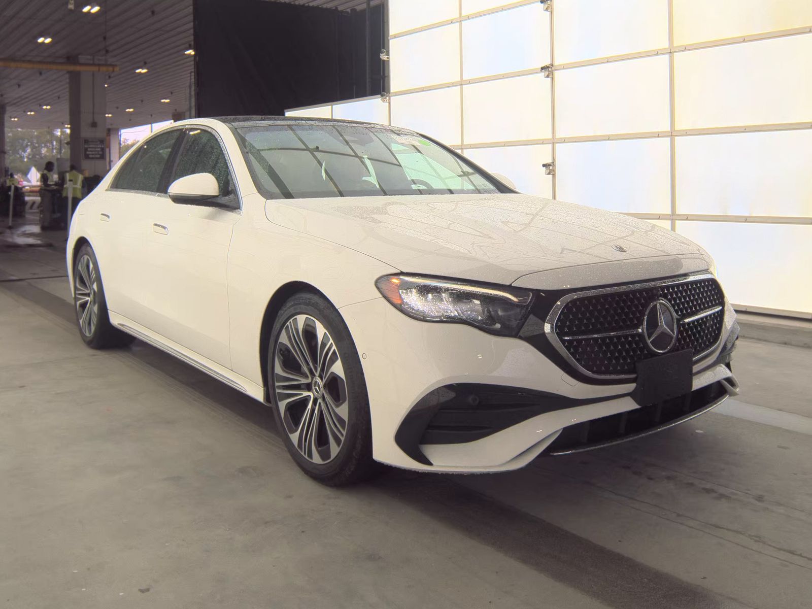 MERCEDES-BENZ E-CLASS - 4