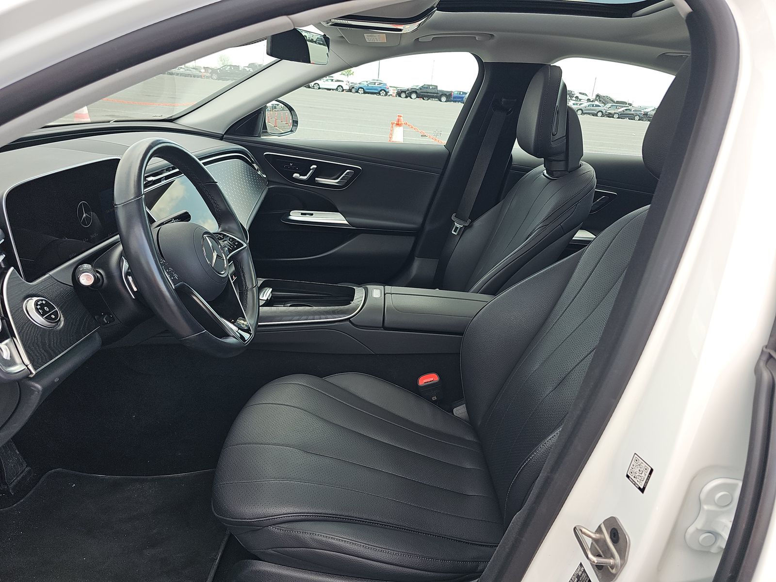 MERCEDES-BENZ E-CLASS - 8