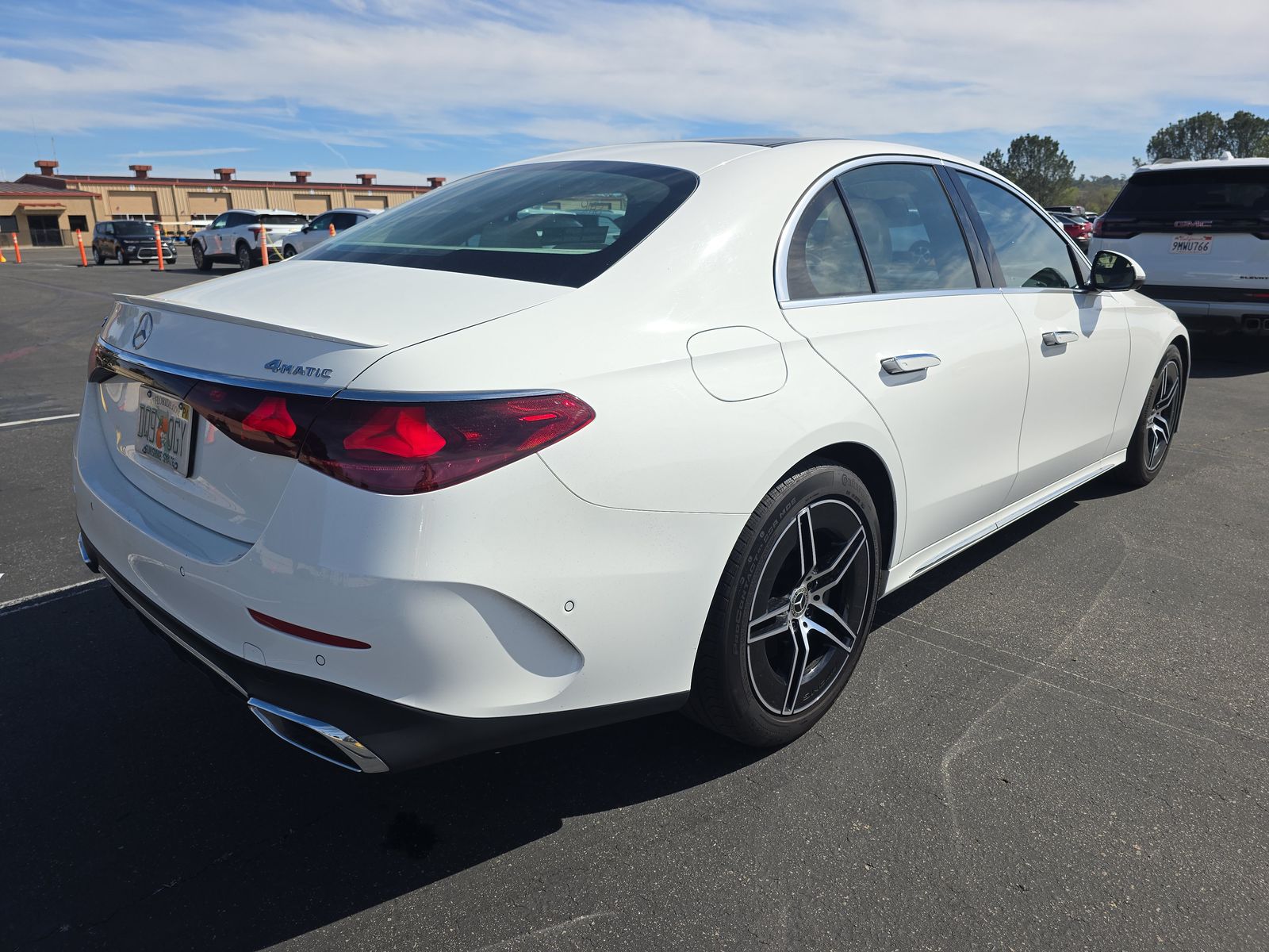 MERCEDES-BENZ E-CLASS - 5