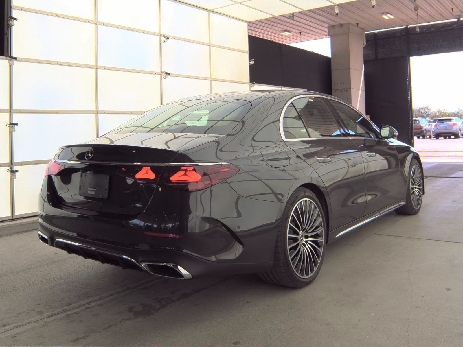 MERCEDES-BENZ E-CLASS - 5