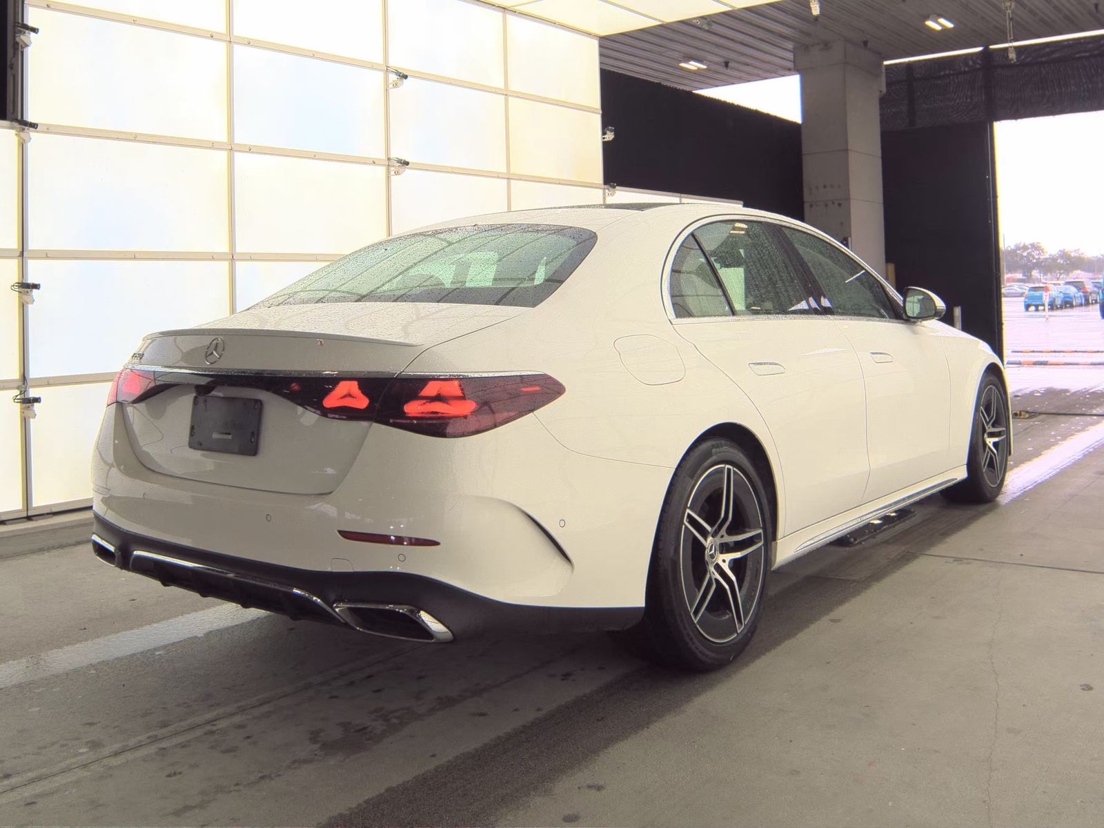 MERCEDES-BENZ E-CLASS - 5